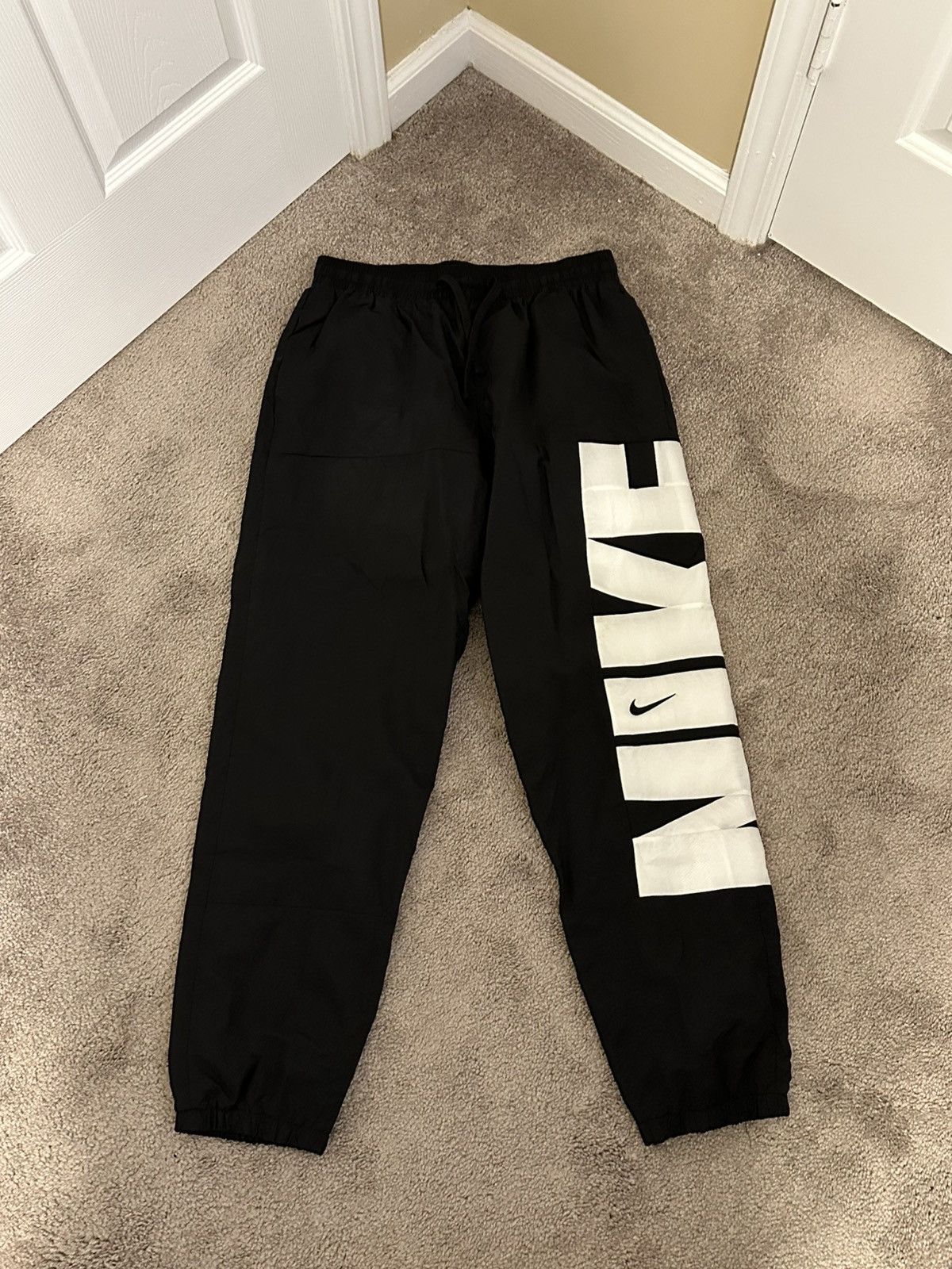 Nike Nike Track Pants Size US 32 / EU 48 - 1 Thumbnail