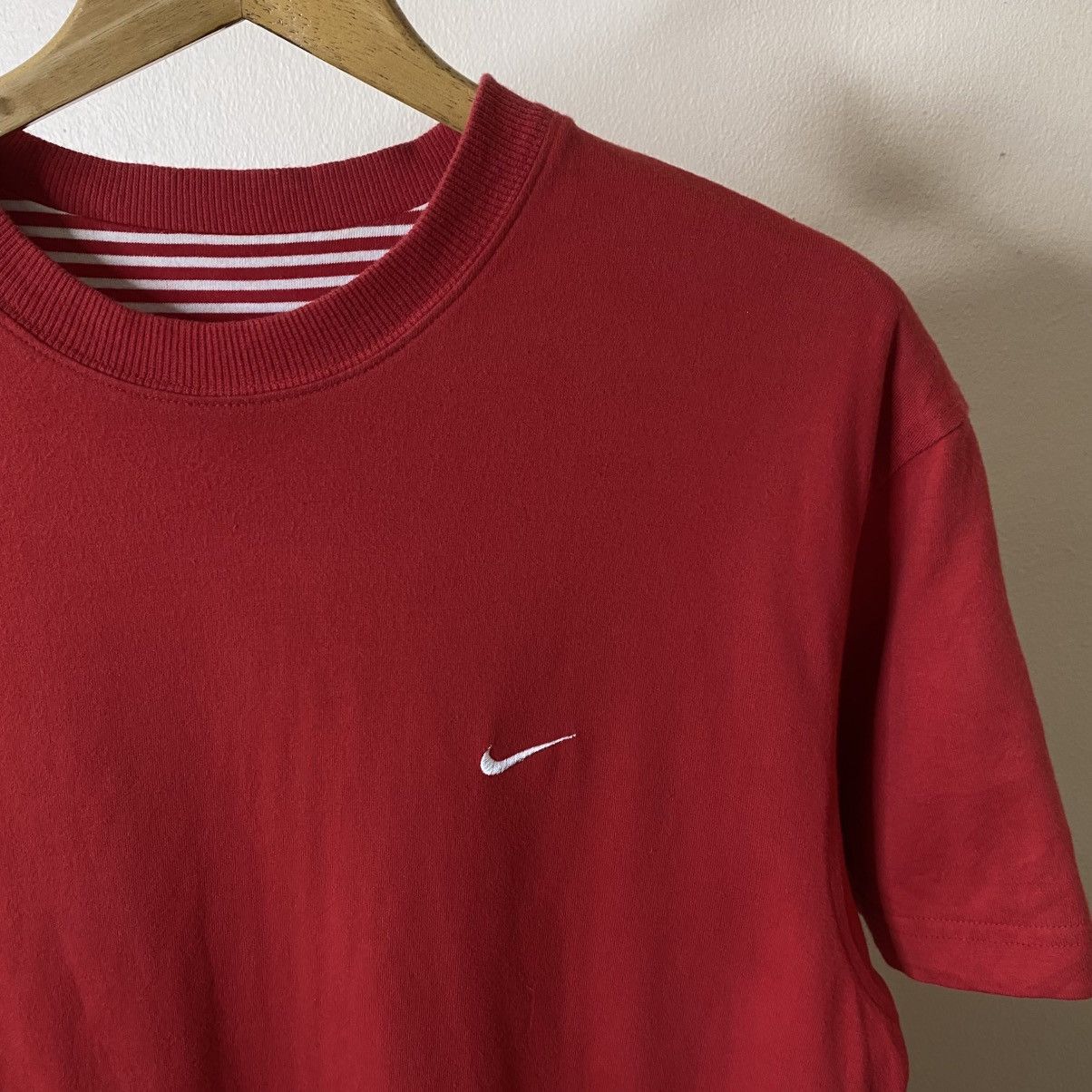 Nike Vintage Y2K Nike Small Swoosh Reversible T Shirt Size US M / EU 48-50 / 2 - 2 Thumbnail