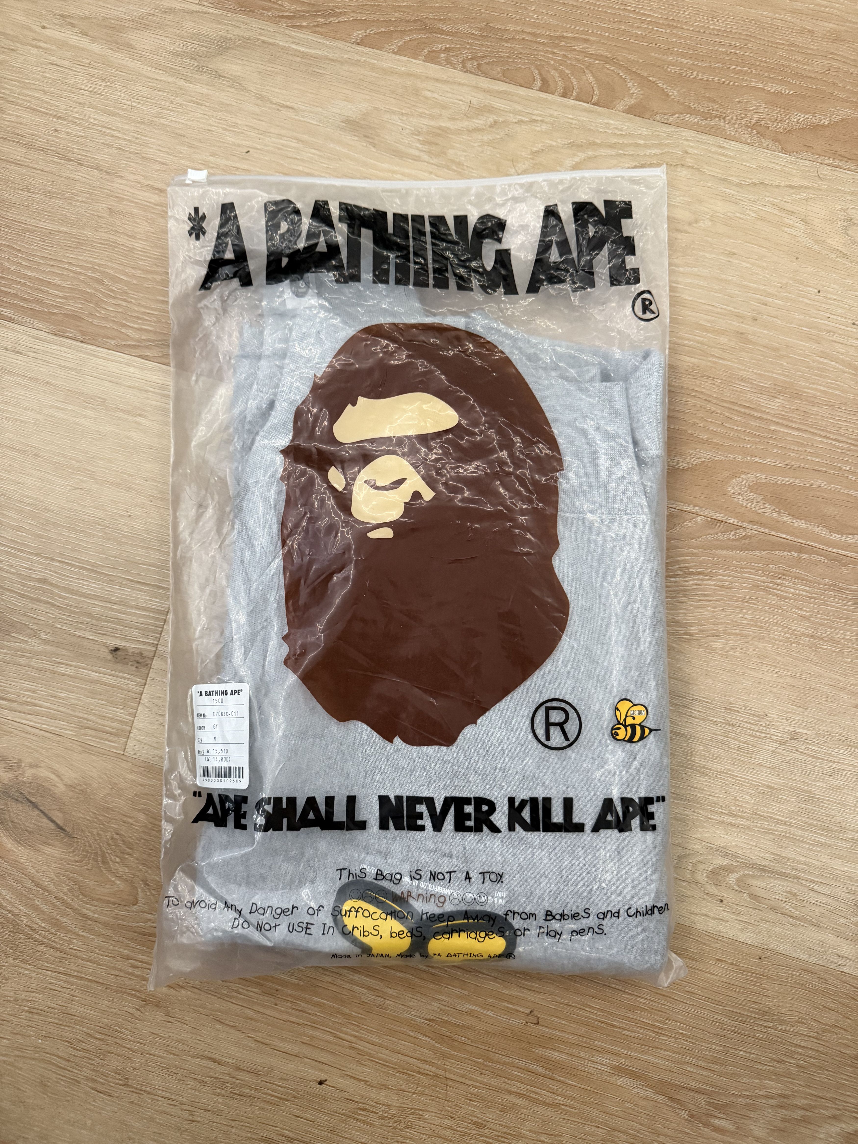 Bape × DC Comics BAPE X DC FLASH CREWNECK 2007 GRAY Size US M / EU 48-50 / 2 - 8 Thumbnail