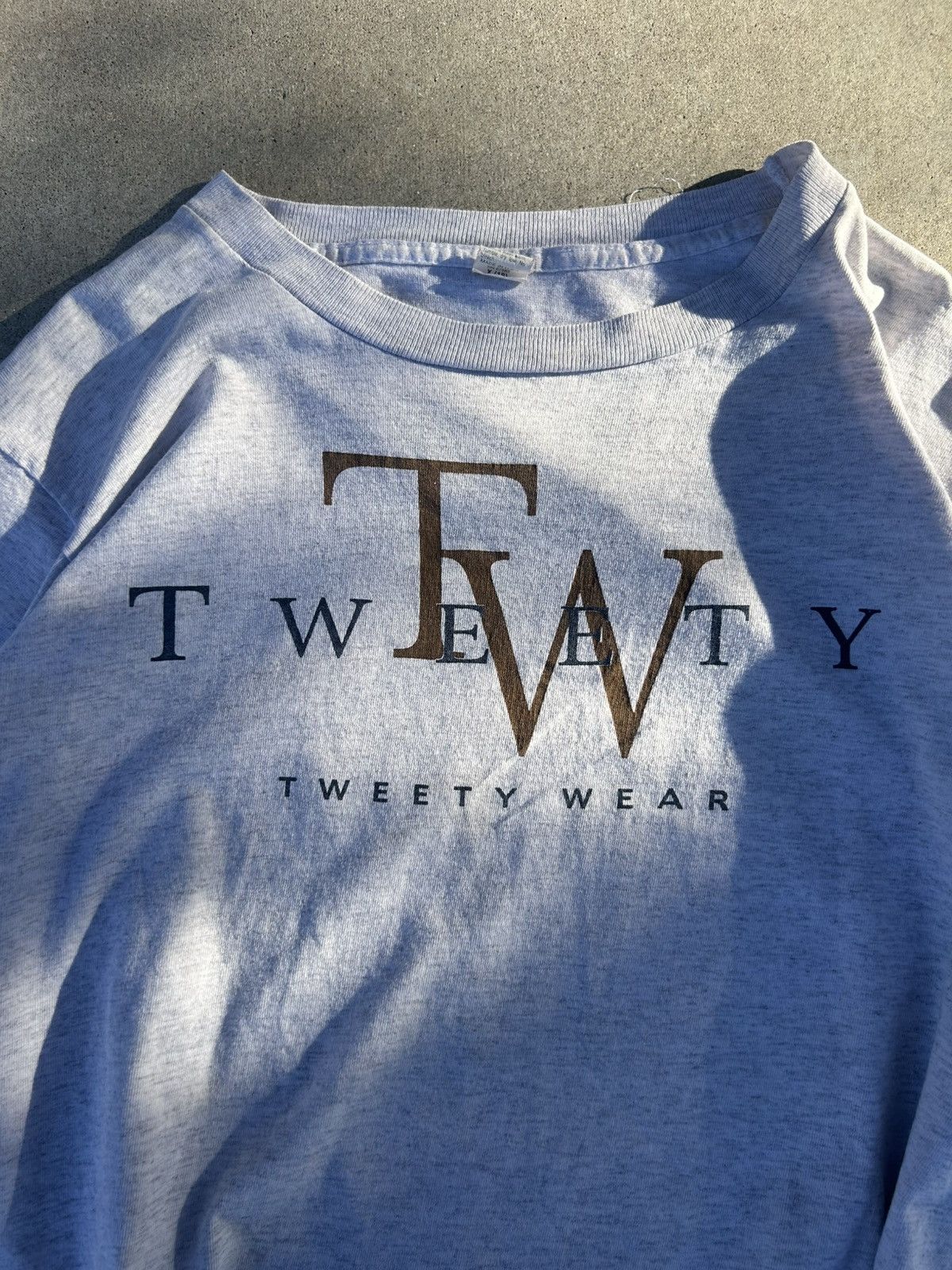 Vintage Vintage 95' Tweety Bird Tee Size US XL / EU 56 / 4 - 5 Thumbnail