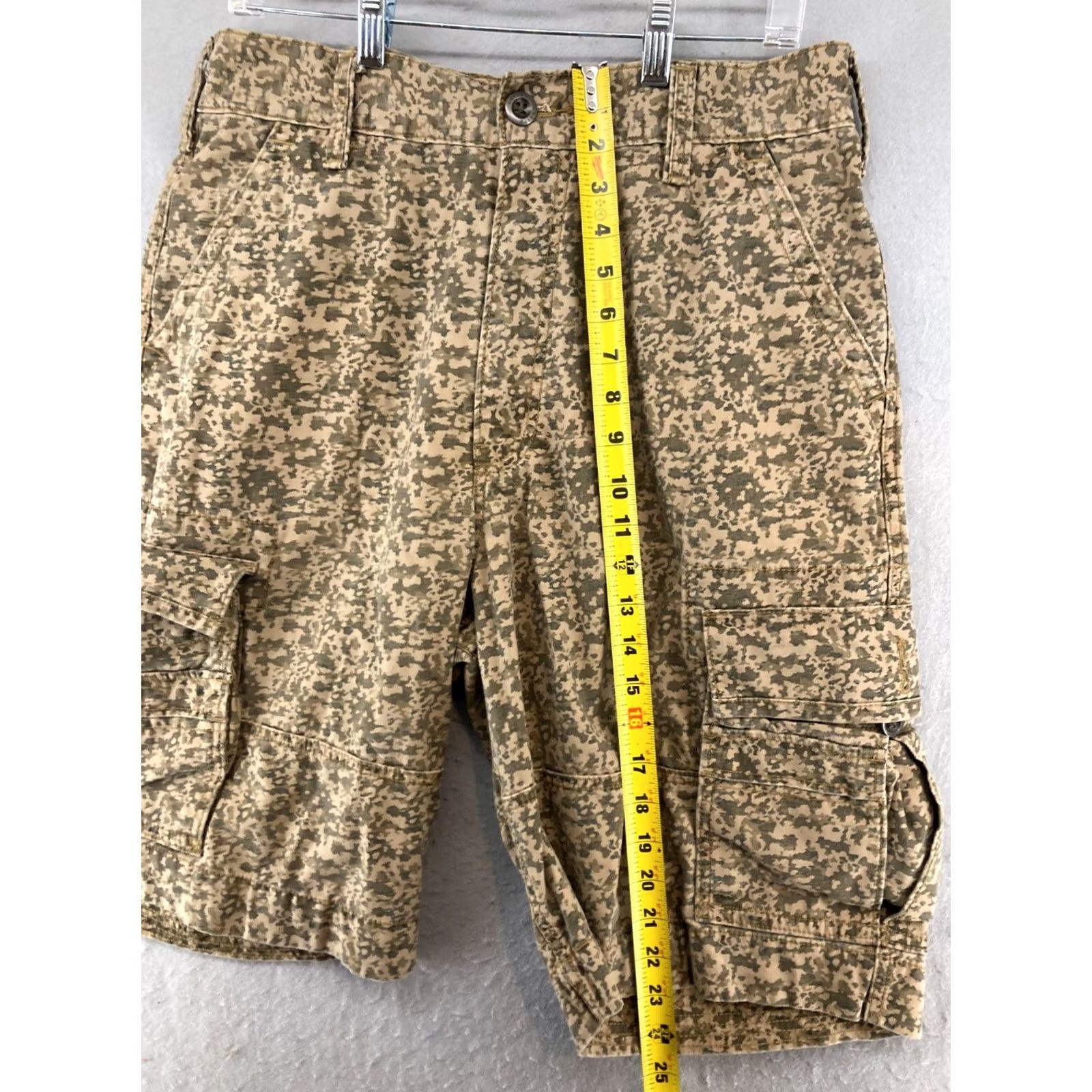 Levi's Levi's Cargo Shorts 32 Khaki Beige Camouflage Cargo Pocket Relaxed Men Regular Short Size US 32 / EU 48 - 3 Thumbnail