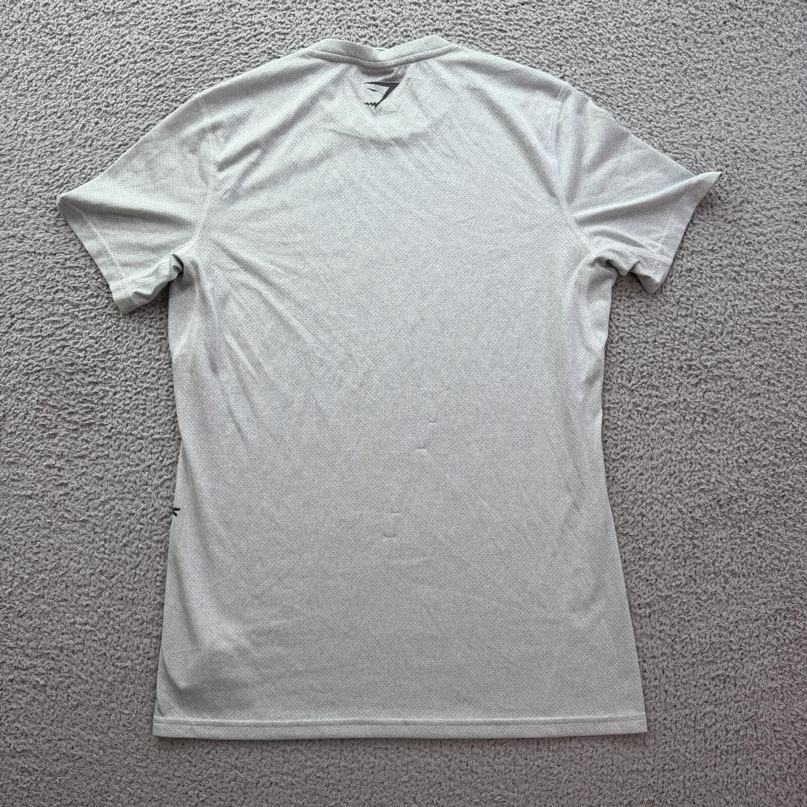 Gymshark Gymshark Women’s XS White Breathable Mesh T-Shirt Tee Slim Size XS / US 0-2 / IT 36-38 - 2 Thumbnail