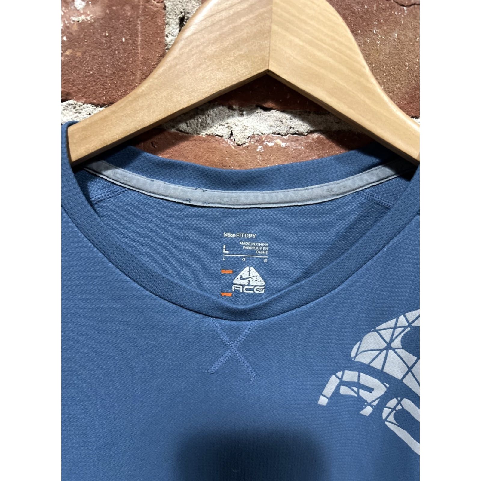 Nike Nike ACG Shirt Mens Blue Short Sleeve Nike FitDry Size L Football Safety? Size US L / EU 52-54 / 3 - 2 Thumbnail