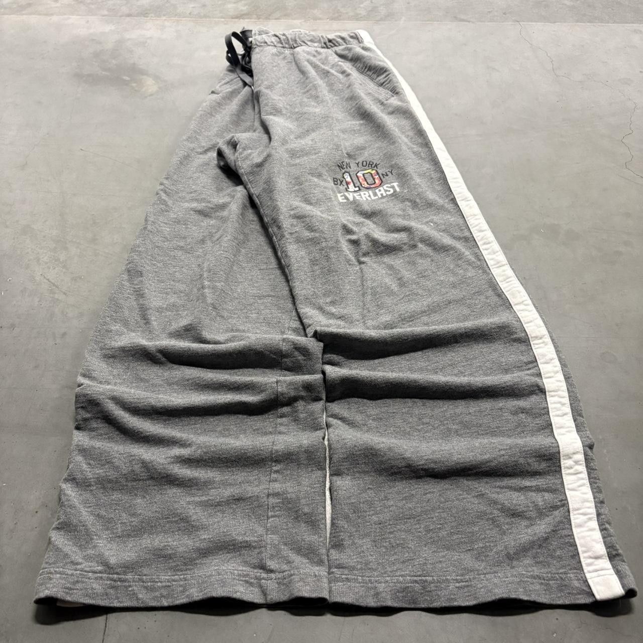 Everlast Crazy Vintage Y2K/2000s Super Baggy Wideleg Striped Grey Everlast Sweatpants! Size US 34 / EU 50 - 2 Thumbnail