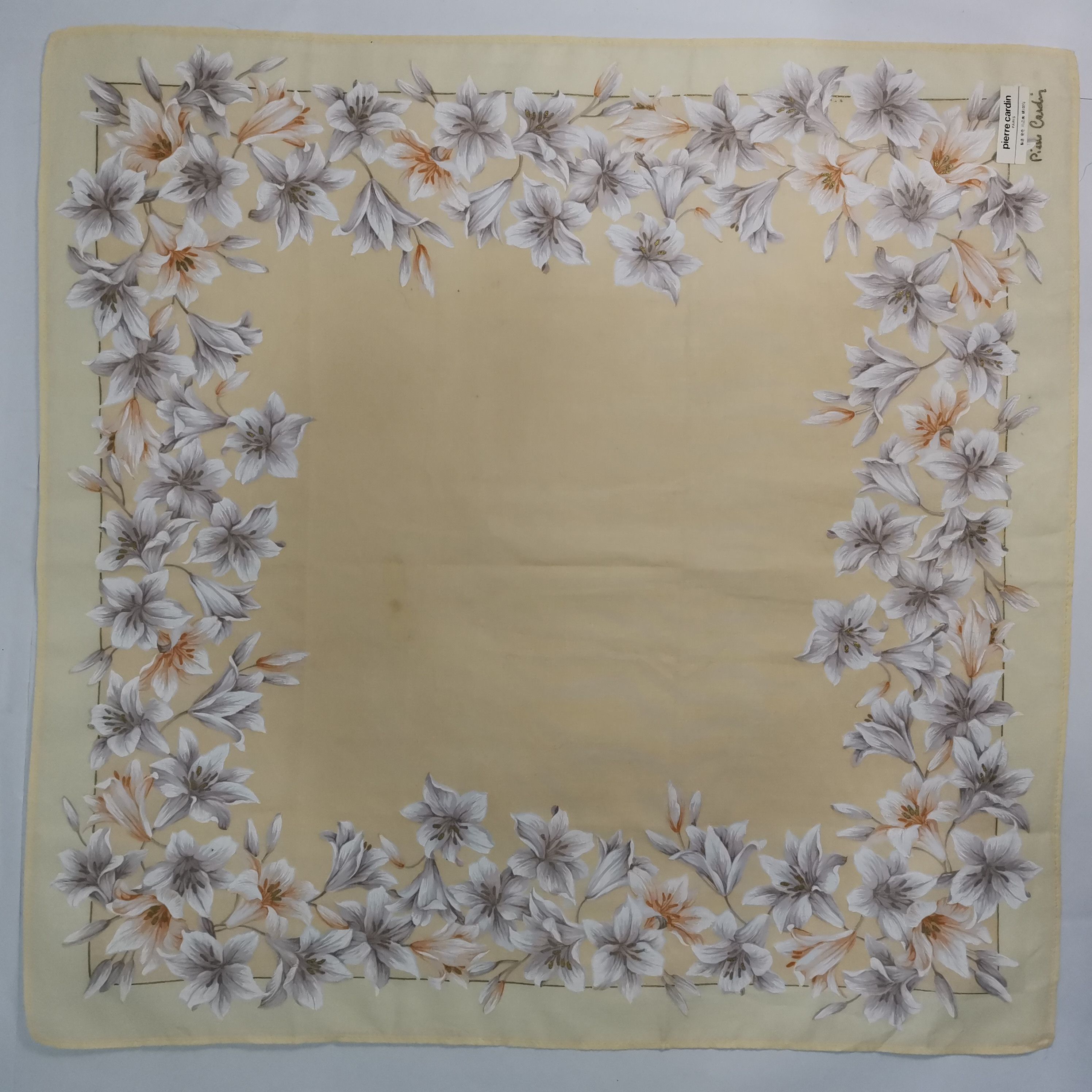 Pierre Cardin PIERRE CARDIN HANDKERCHIEF/ BANDANA/ SCARF Size ONE SIZE - 2 Thumbnail