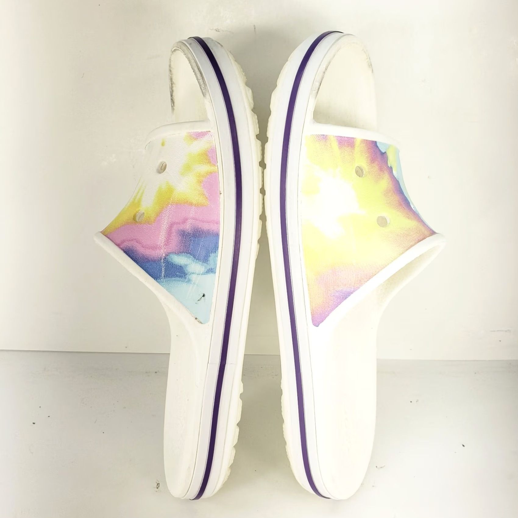 Crocs Crocs Classic Multicolor Crocband Slide Sandals White M5/W7 Women Crocs Classic Multicolor on White Slide Casual Summer Standard Slip On Womens Shoes Size US 7 / IT 37 - 7 Thumbnail