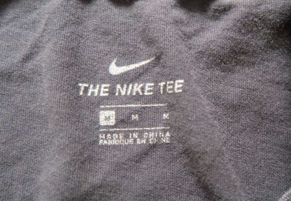 Nike Nike T-Shirt Black Embroidered Logo Center Size US M / EU 48-50 / 2 - 3 Thumbnail