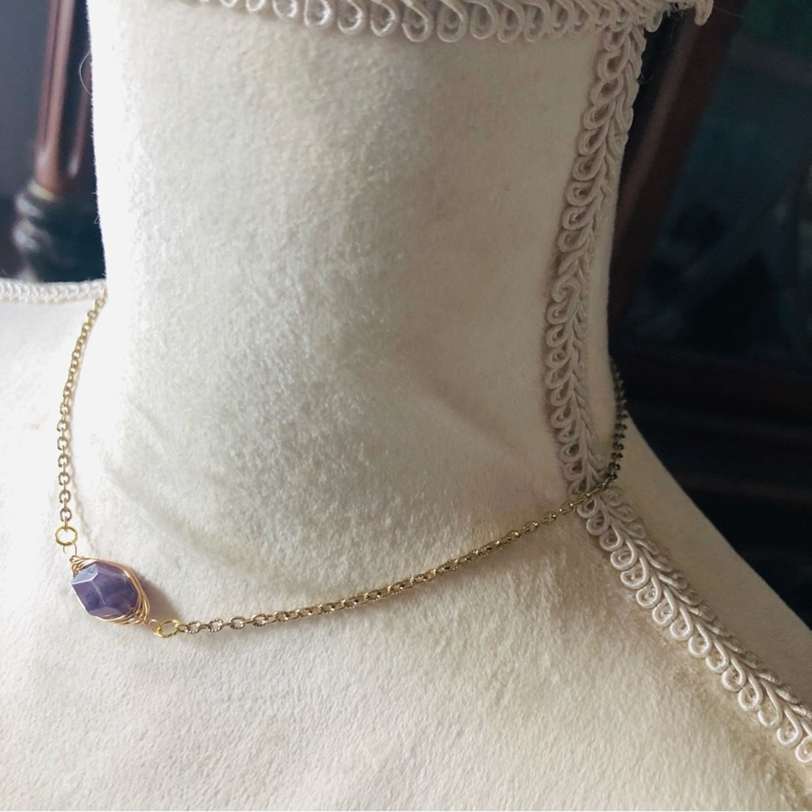 Handmade Handcrafted gold wire cage genuine amethyst stone necklace Size ONE SIZE - 5 Thumbnail