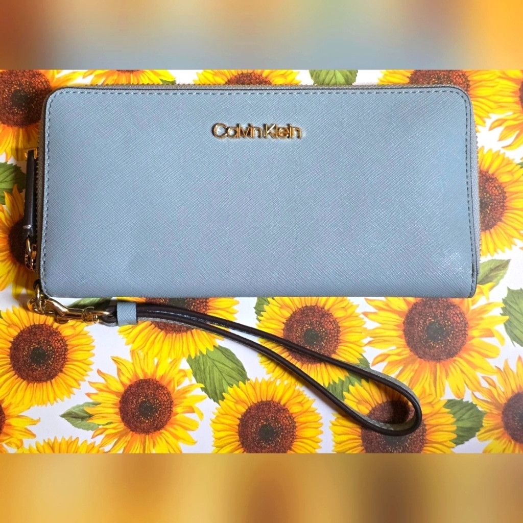 Calvin Klein Calvin Klein Light Blue Wristlet Size ONE SIZE - 1 Thumbnail