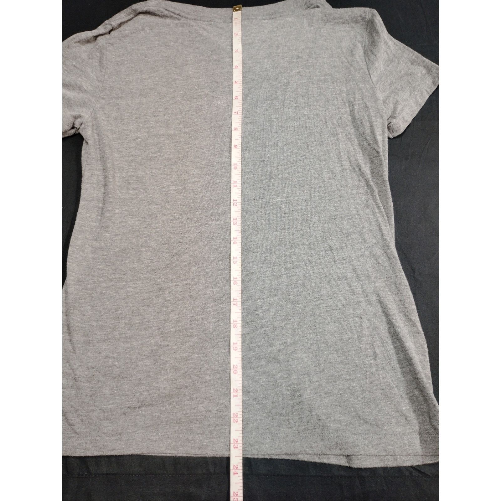 Next Level Apparel Gray V-Neck Graphic Tee Milwaukee Brewing Co - 'Beer Me' Size M / US 6-8 / IT 42-44 - 6 Thumbnail