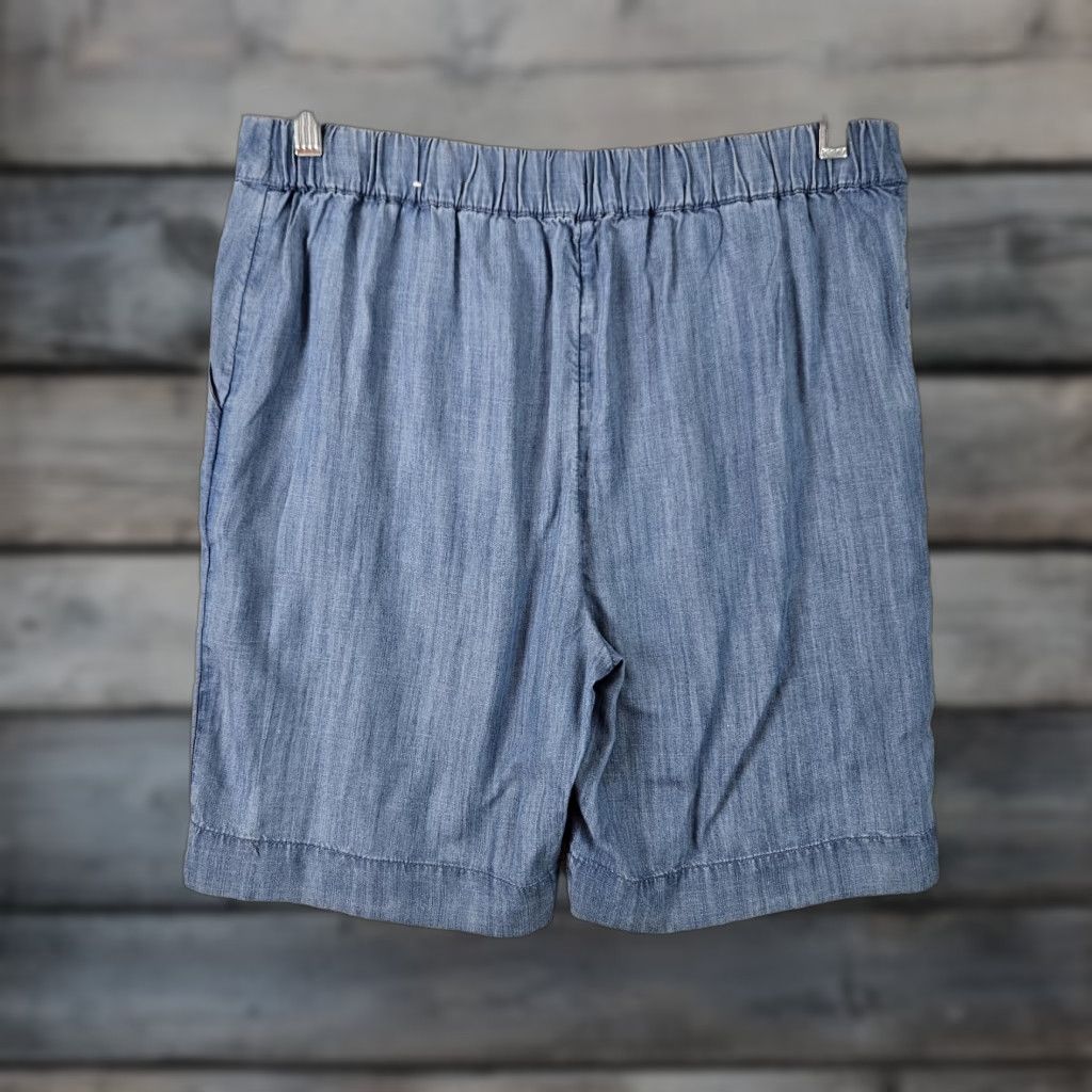 Vintage Chico's Womens Chambray Shorts Sz 6 Blue Pull On High Rise Lyocell Bermuda Shorts Womens 6 Blue Chico's Size 28" / US 6 / IT 42 - 1 Thumbnail