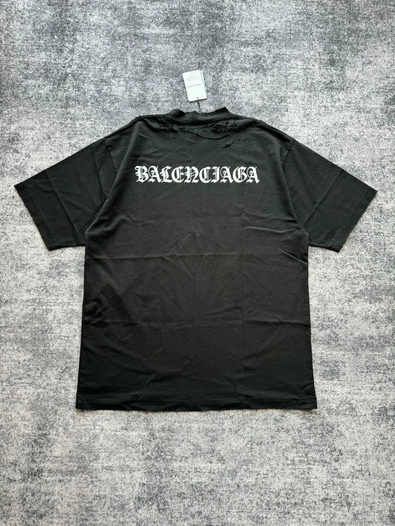 Balenciaga Balenciaga Back Sanskrit Logo Distressed Tee Size US M / EU 48-50 / 2 - 1 Thumbnail