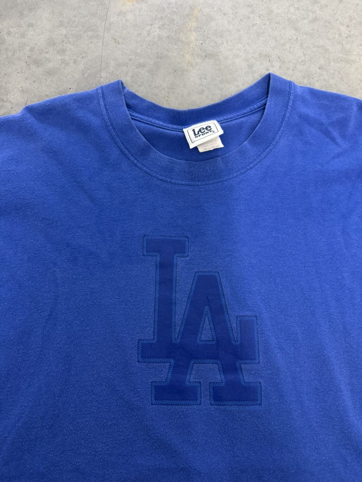 Lee Los Angeles Dodgers Vintage MLB Faded T Shirt Blue 2000s Y2K Size US XL / EU 56 / 4 - 2 Thumbnail