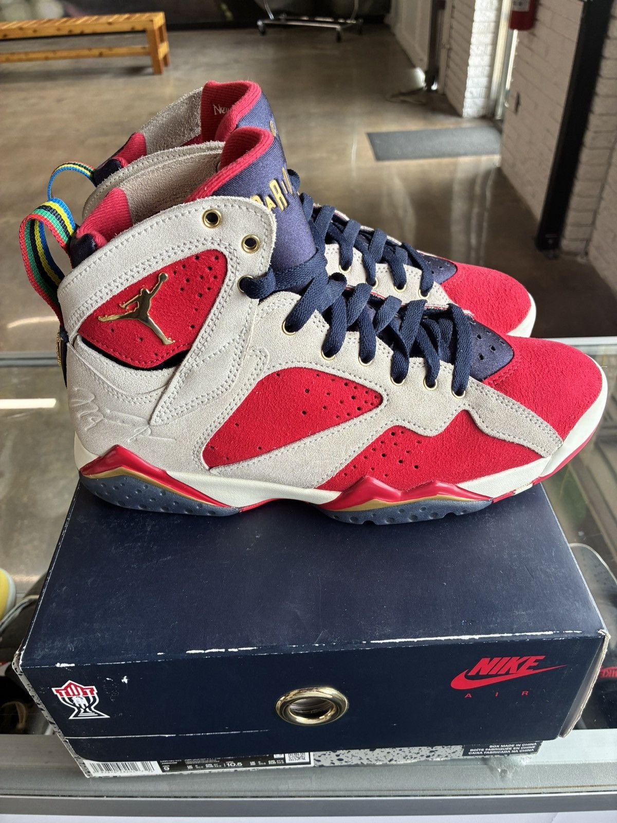 Nike Jordan 7 Trophy Room New Sheriff In Town Size US 9 / EU 42 - 4 Thumbnail