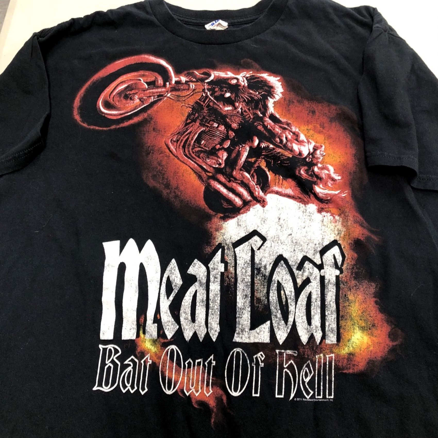 Gildan VINTAGE Meat Loaf Bat Out of Hell T Shirt Black L 100% Cotton Short Sleeve Unisex Adults Gildan Rock Music Shirt Mens Size US L / EU 52-54 / 3 - 2 Thumbnail