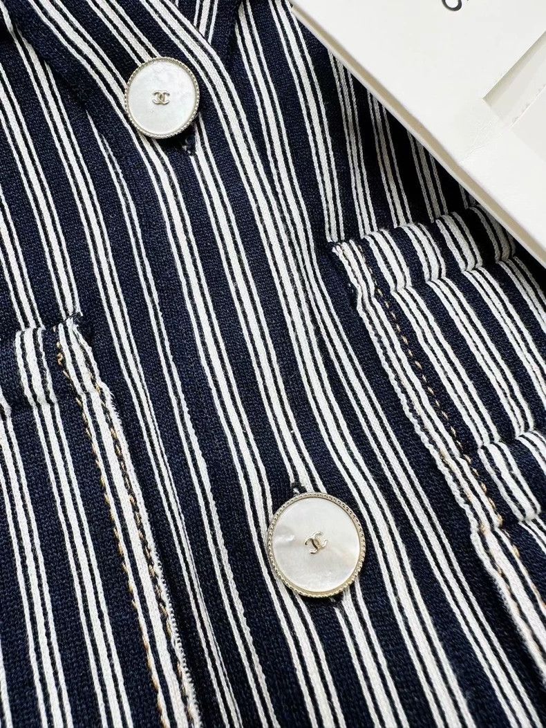 Chanel Chanel 25P new striped V-neck vest Size XXS / US 00 / IT 34 - 4 Thumbnail