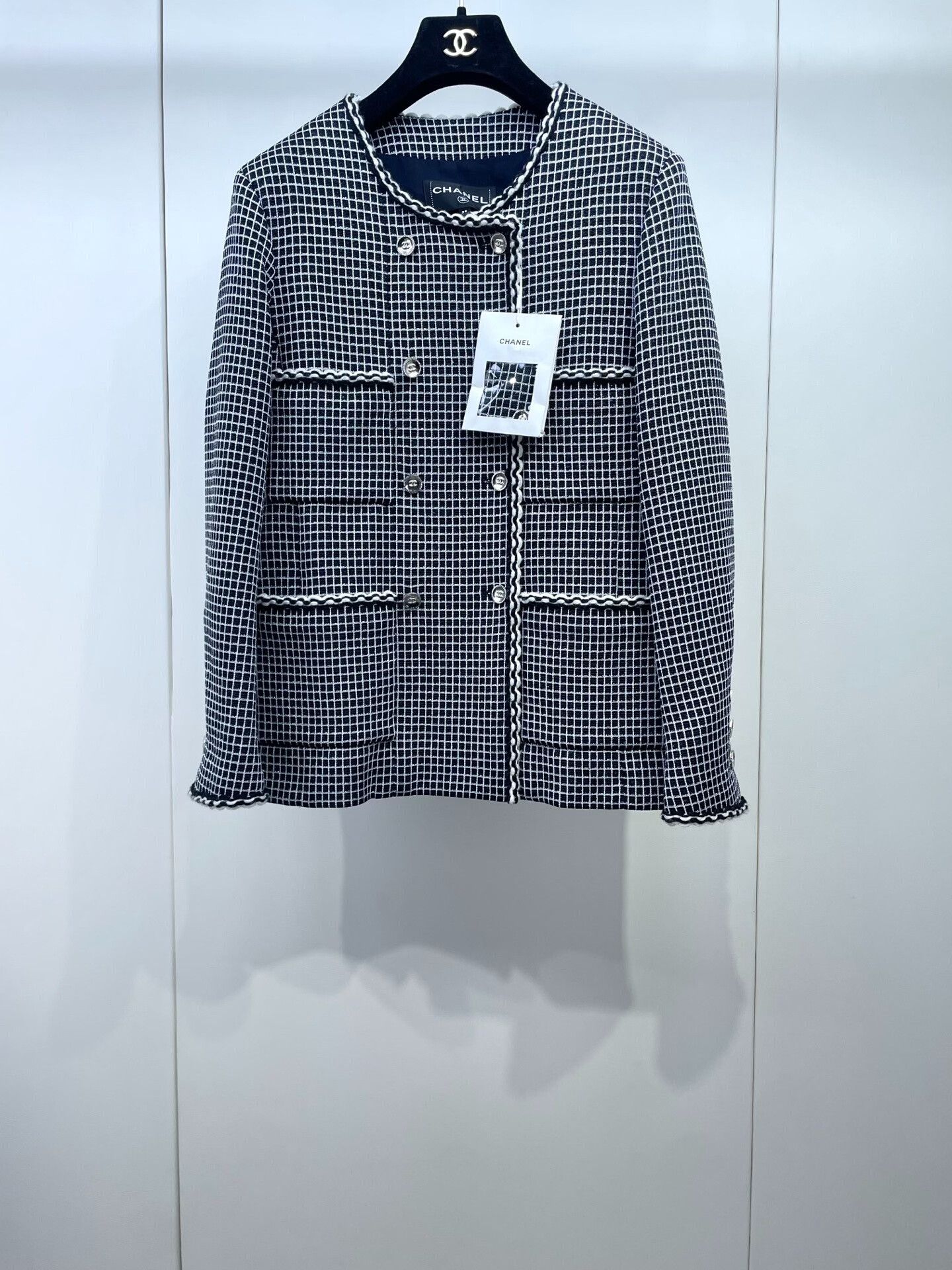 Chanel Chanel 25C Black Plaid Tweed Jacket Size S / US 4 / IT 40 - 1 Thumbnail