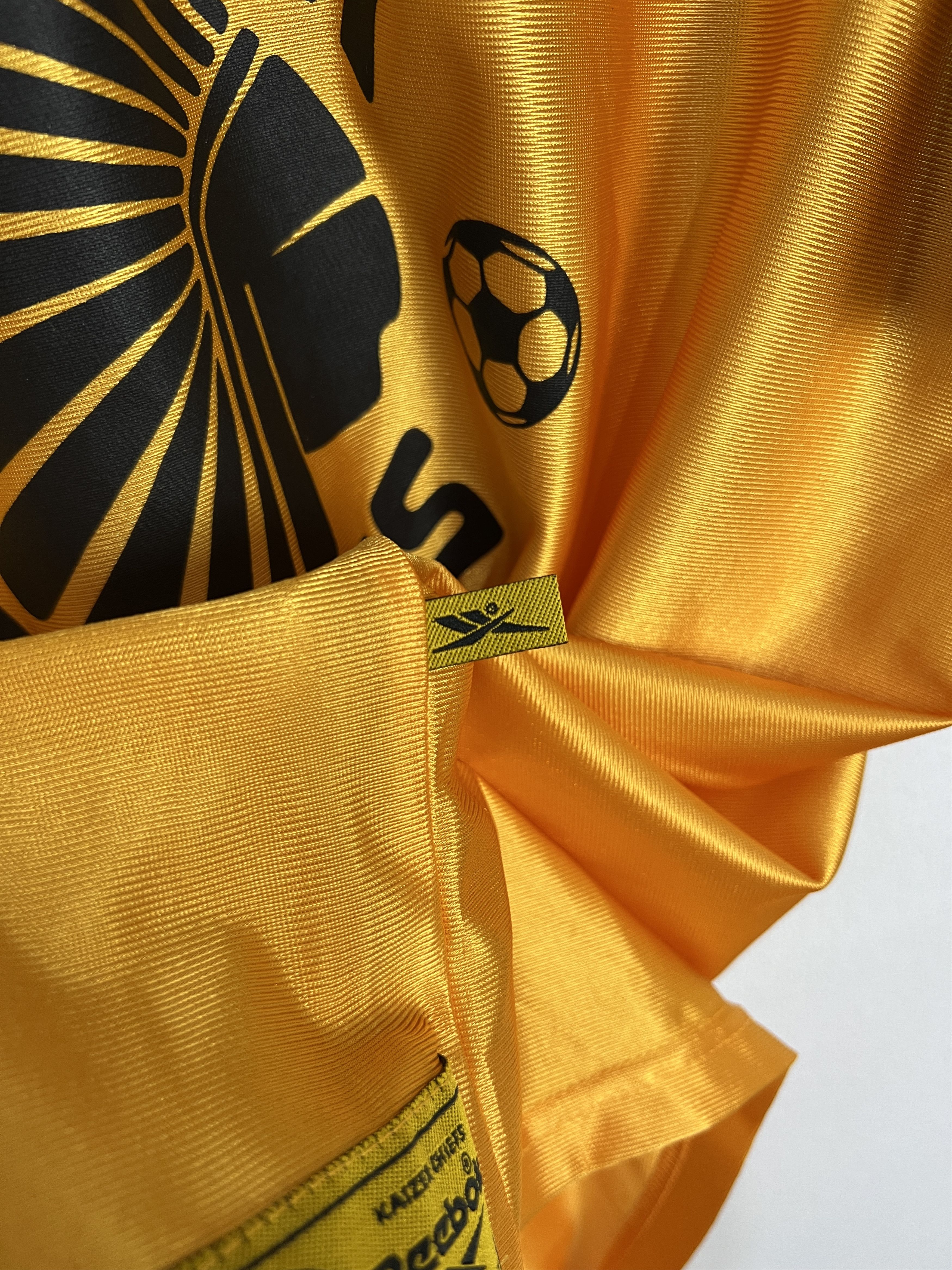 Reebok Vintage 90's Reebok Kaizer Chiefs Football Train Shirt Size US L / EU 52-54 / 3 - 5 Thumbnail