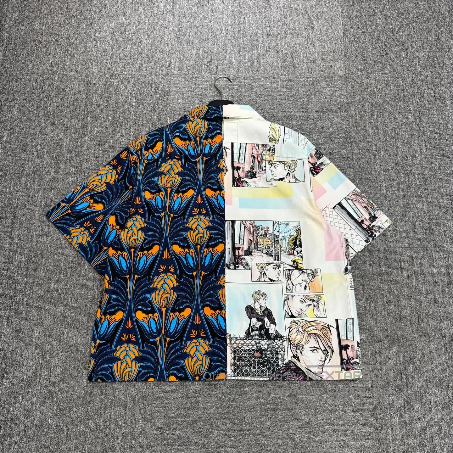 Prada Prada Comics-styled， short-sleeved shirt| Size US XL / EU 56 / 4 - 2 Thumbnail