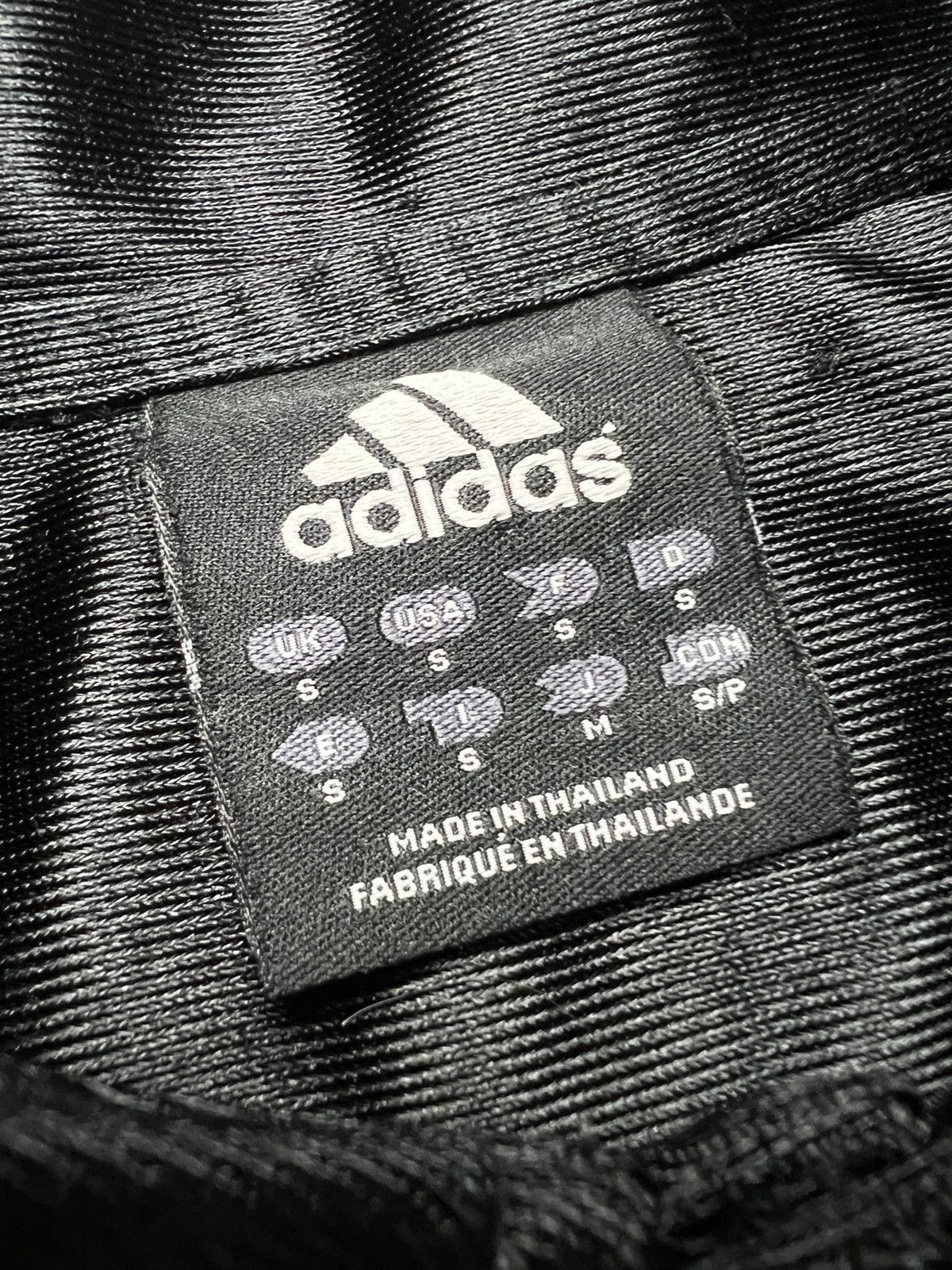 Adidas Adidas Vintage Botton Up Shirt Hype USA Jersey Tee 00s 90s Size US S / EU 44-46 / 1 - 7 Thumbnail