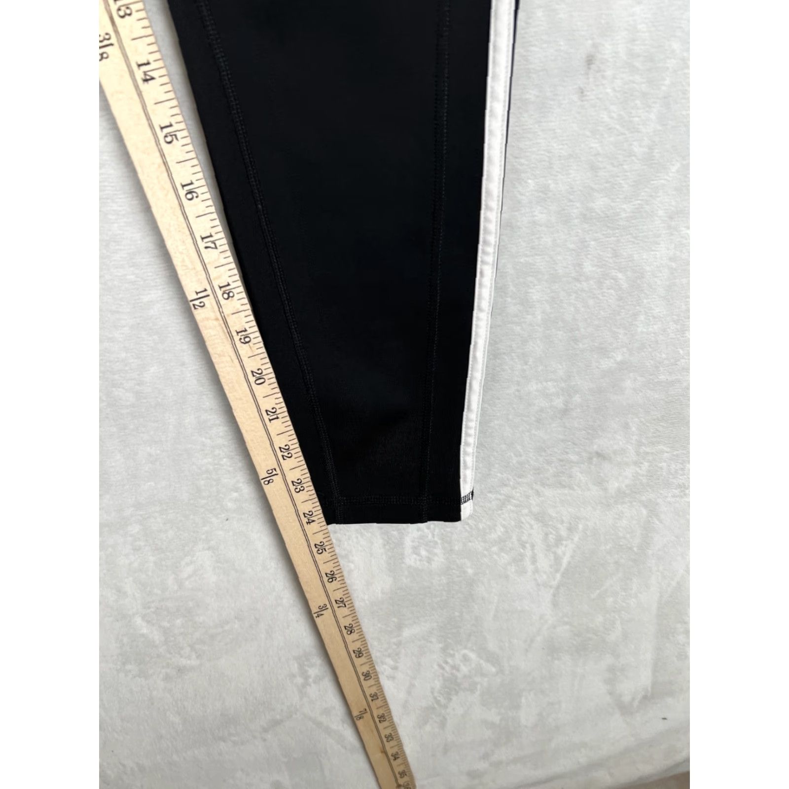 Adidas Adidas Leggings Women L Black Aeroready 3-Stripes Ankle Gym Running Yoga Athletic Size 36" / US 14 / IT 50 - 2 Thumbnail