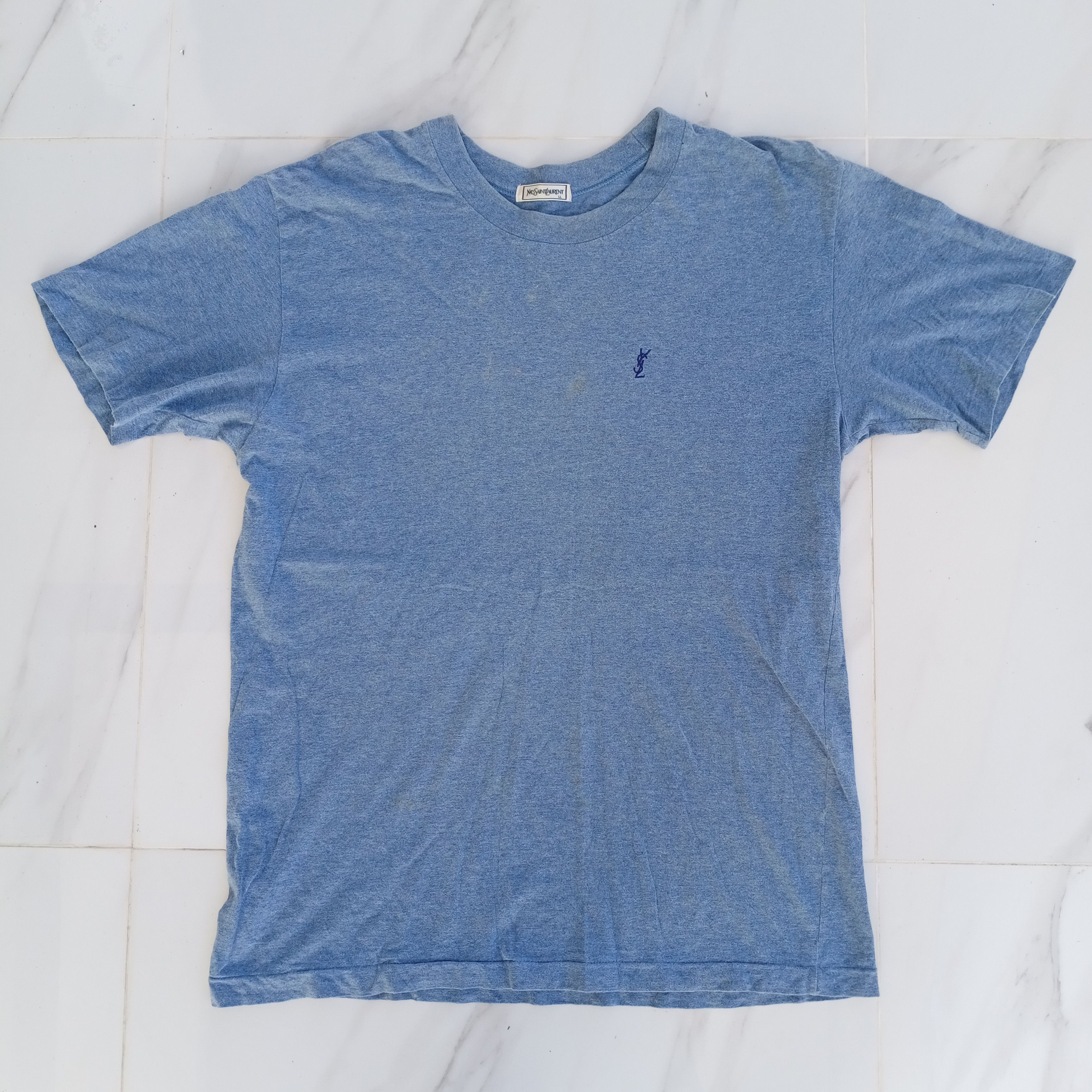 Yves Saint Laurent YSL Yves Saint Laurent Small Logo Plain T shirt Blue Size US L / EU 52-54 / 3 - 1 Thumbnail