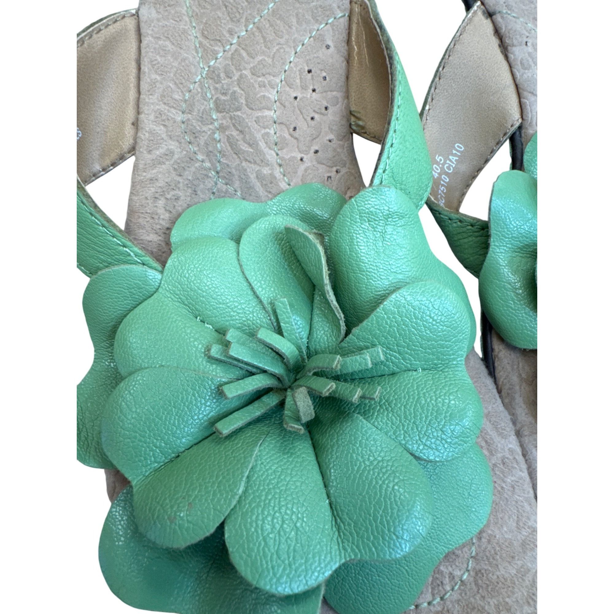Boc B.O.C Womens Green Beige Leather Floral Slip-On Sandals Size Size US 9 / IT 39 - 6 Thumbnail