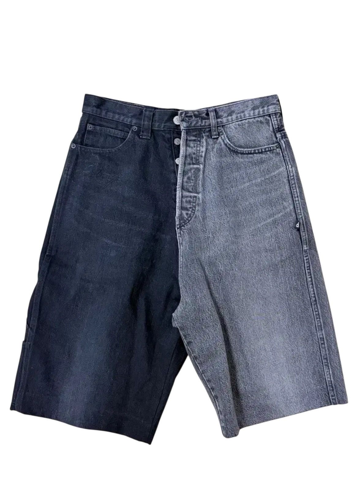 Balenciaga Balenciaga Two Tone Barcode Short Size US 30 / EU 46 - 2 Thumbnail
