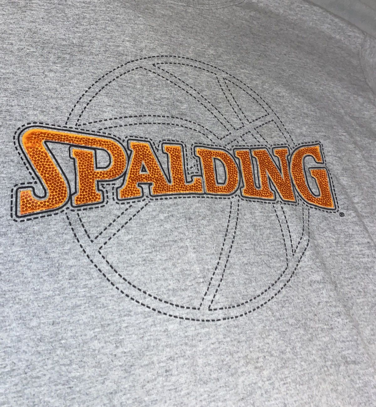 Spalding Vintage Spalding NBA Basketball Texture Logo T-Shirt Size US XL / EU 56 / 4 - 1 Thumbnail