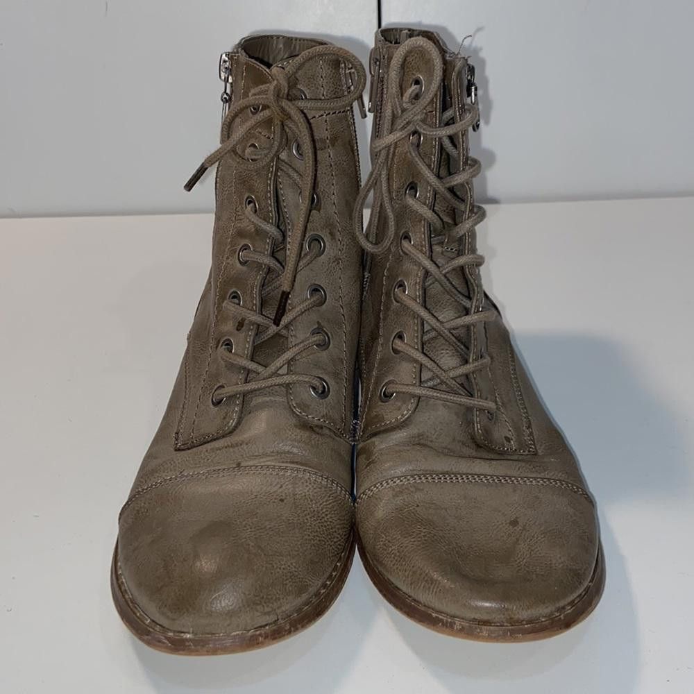 Guess Guess l Y2K Taupe Faux Leather Combat Boots Size 8 Size US 8 / IT 38 - 3 Thumbnail