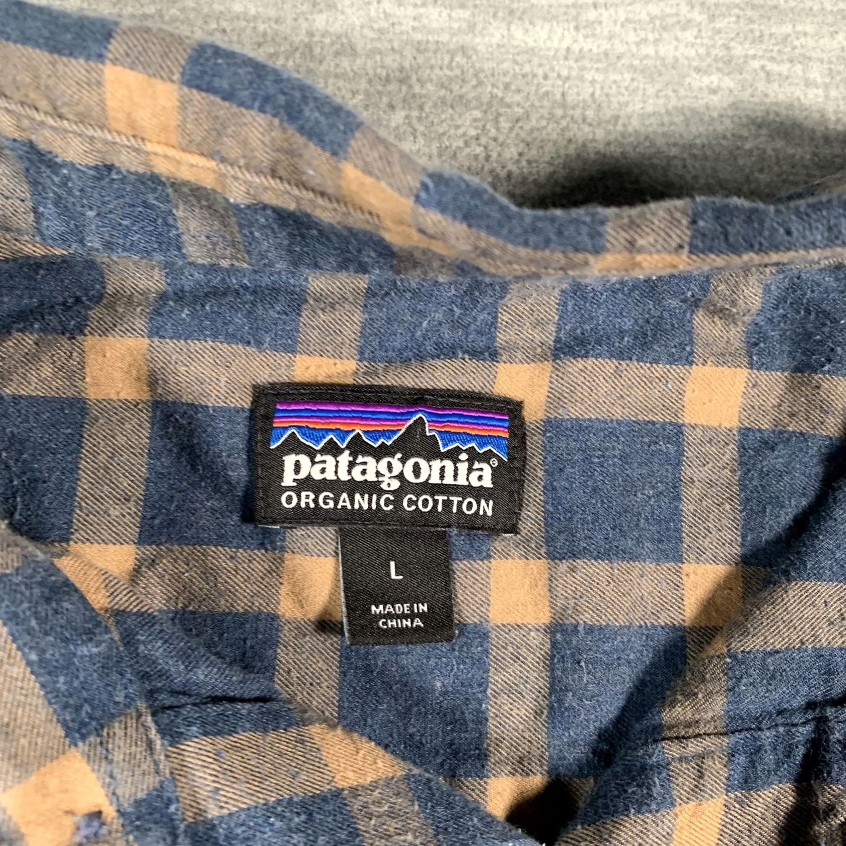 Patagonia Patagonia Shirt Mens L Blue Tan Plaid Organic Cotton Button Down Flannel Size US L / EU 52-54 / 3 - 4 Thumbnail