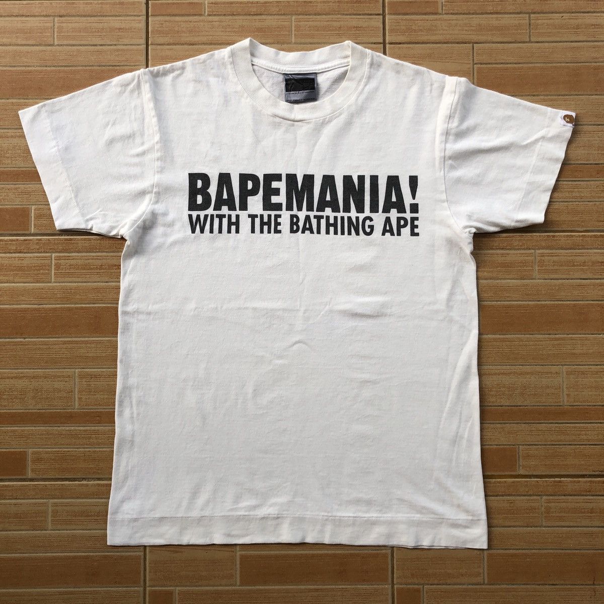 Bape BAPEMANIA With The Bathing Ape Tee Size US S / EU 44-46 / 1 - 1 Thumbnail