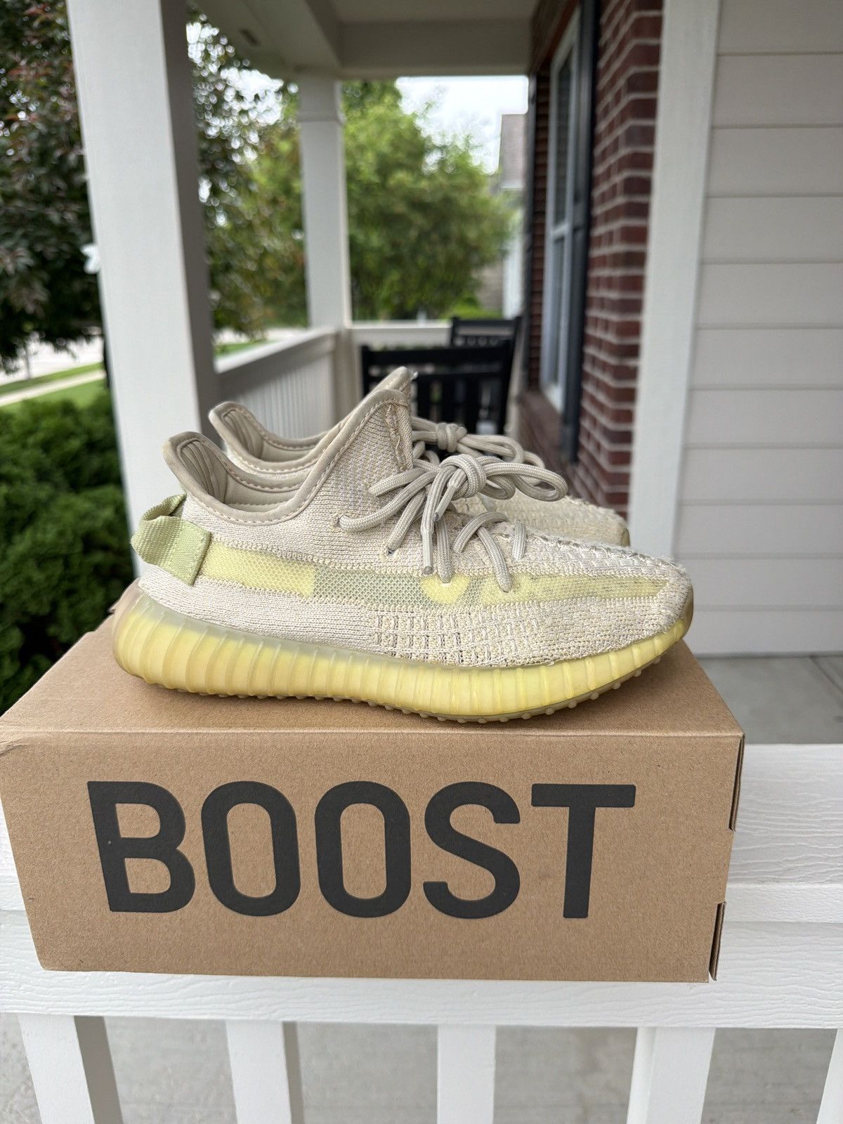 Yeezy Yeezy 350 Boost V2 - Mens size 4 Size US 5 / EU 37 - 2 Thumbnail