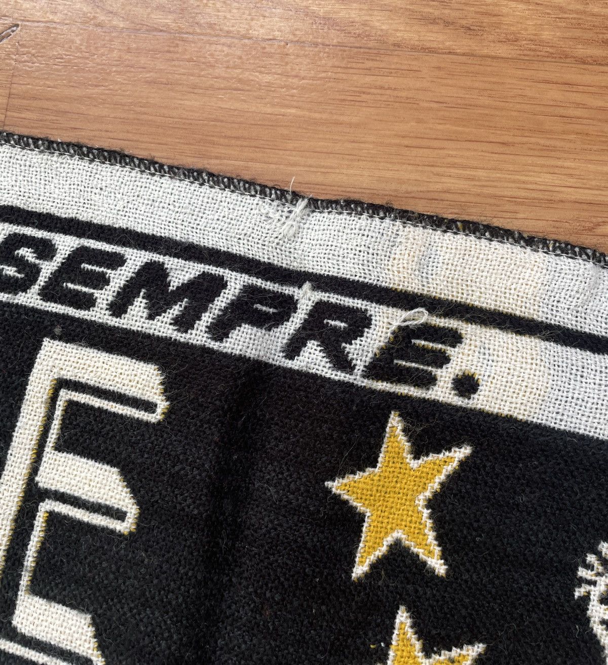 Vintage Vintage Juventus “Forza Juve” Football Soccer Scarf Size ONE SIZE - 7 Thumbnail