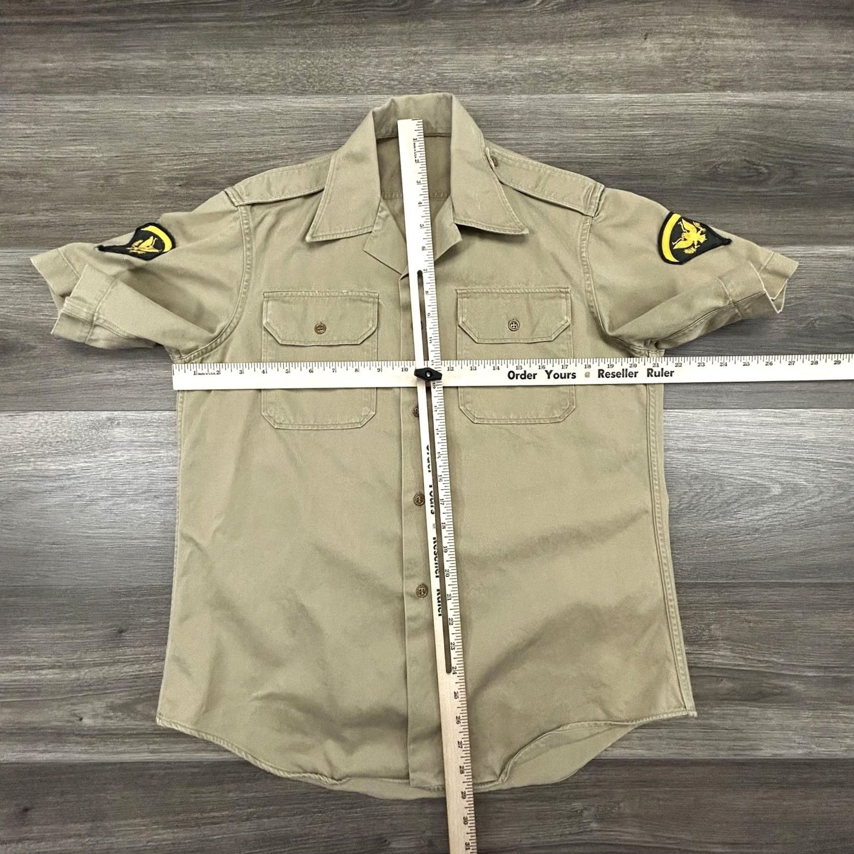 Vintage VINTAGE Military Shirt Mens Large Beige Short Sleeve Button Patches SH-1 Size US L / EU 52-54 / 3 - 7 Thumbnail