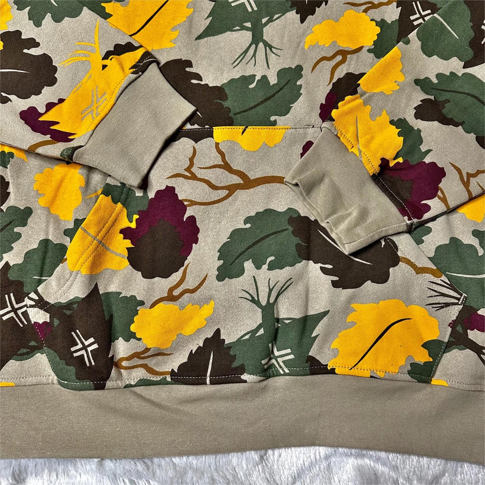 LRG NWT LRG Leaf Peeping Camo Pullover Hoodie Men’s Medium Khaki Size US M / EU 48-50 / 2 - 5 Thumbnail