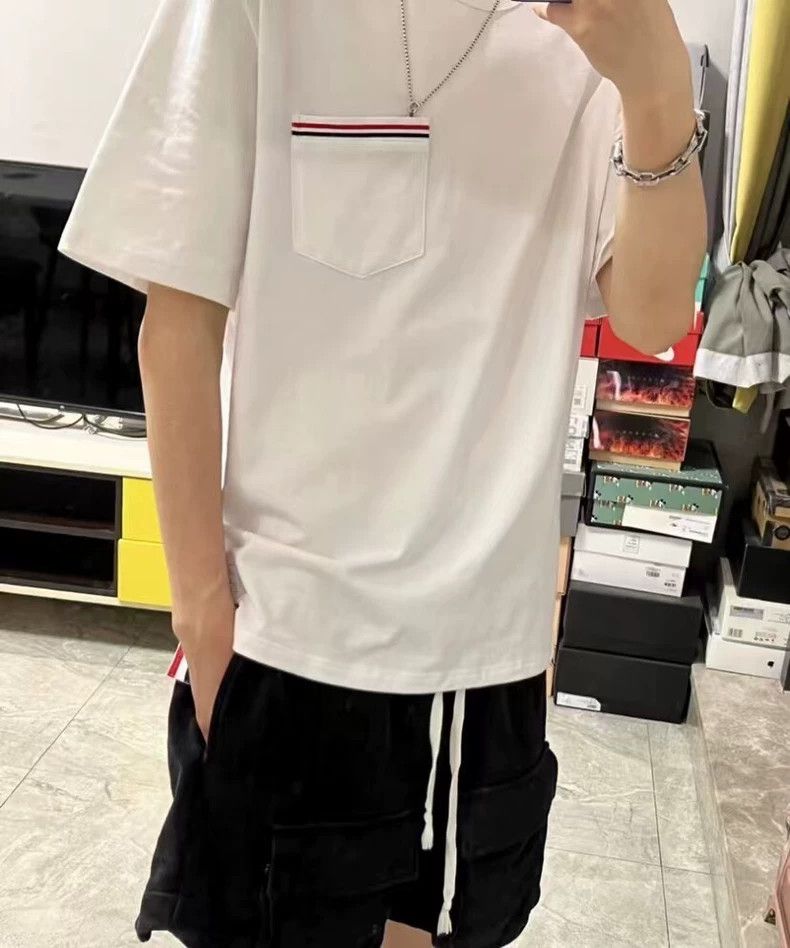Thom Browne Thom Browne White cotton round-neck short-sleeved T-shirt 2 Size US S / EU 44-46 / 1 - 9 Thumbnail