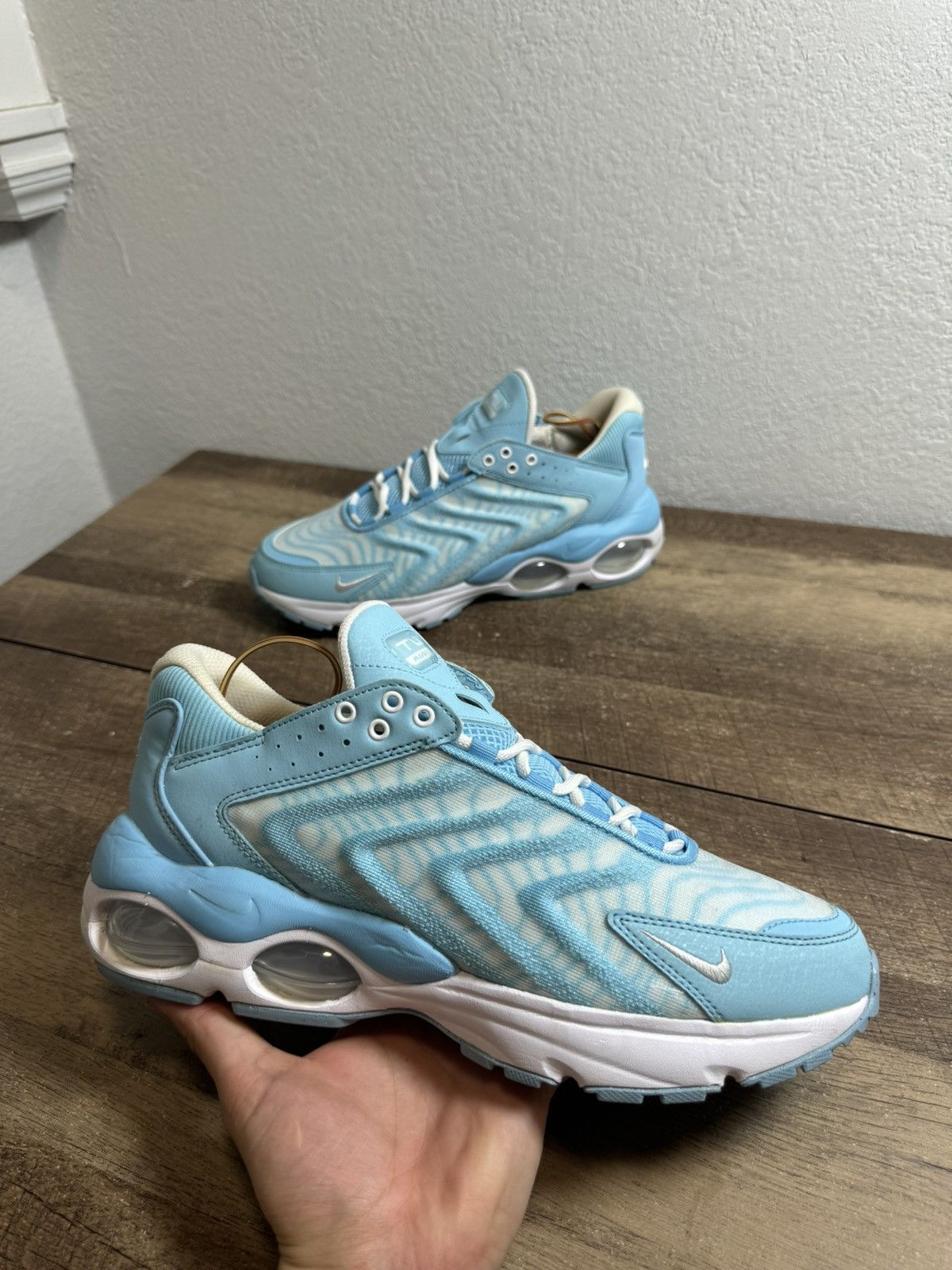 Nike Size 9 - Nike Air Max TW Men's Shoes Ocean Bliss-Blue Size US 9 / EU 42 - 1 Thumbnail