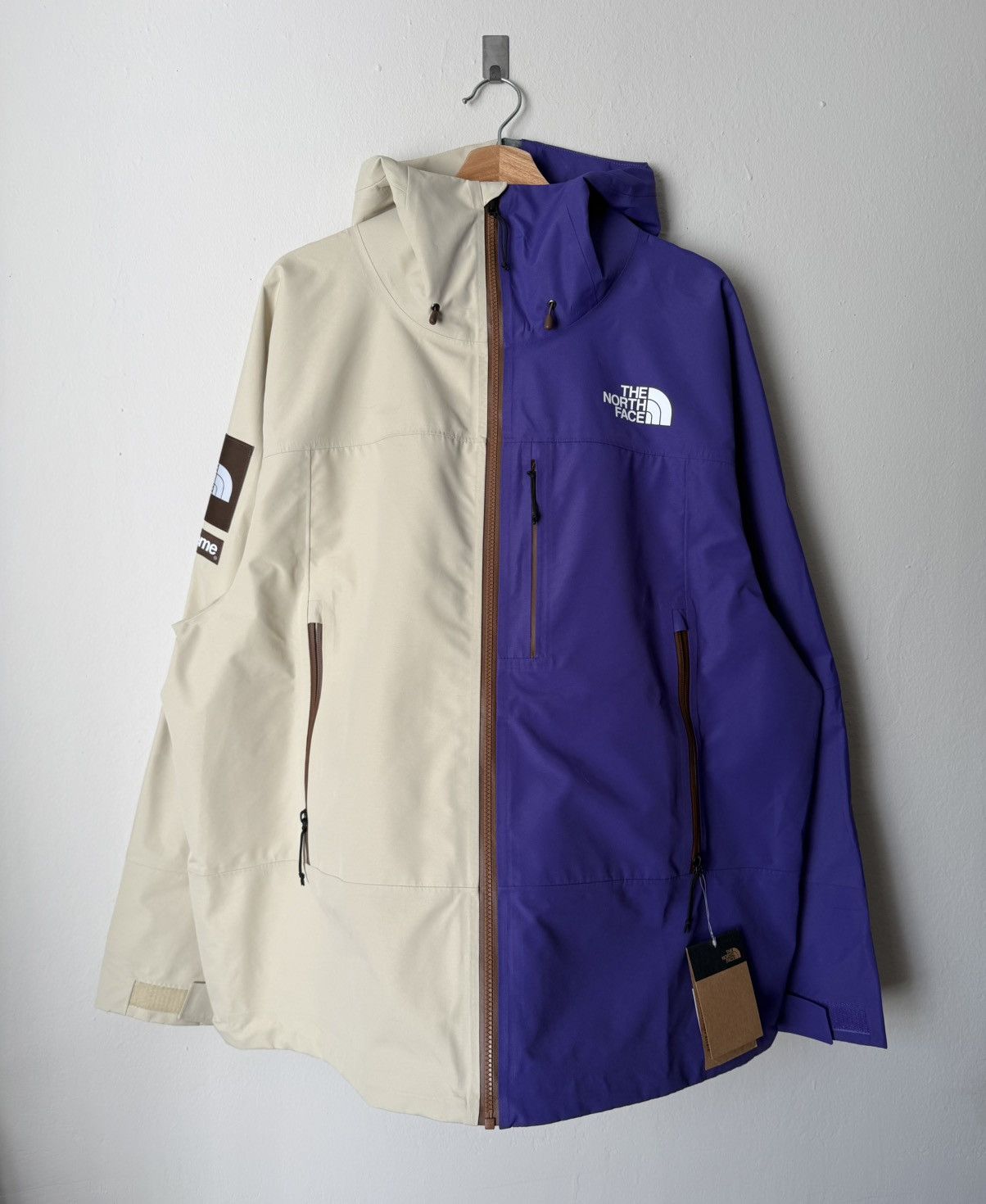 Supreme × The North Face Supreme SS24 The North Face Split Shell Jacket Tan/Purple XL Size US XL / EU 56 / 4 - 1 Thumbnail