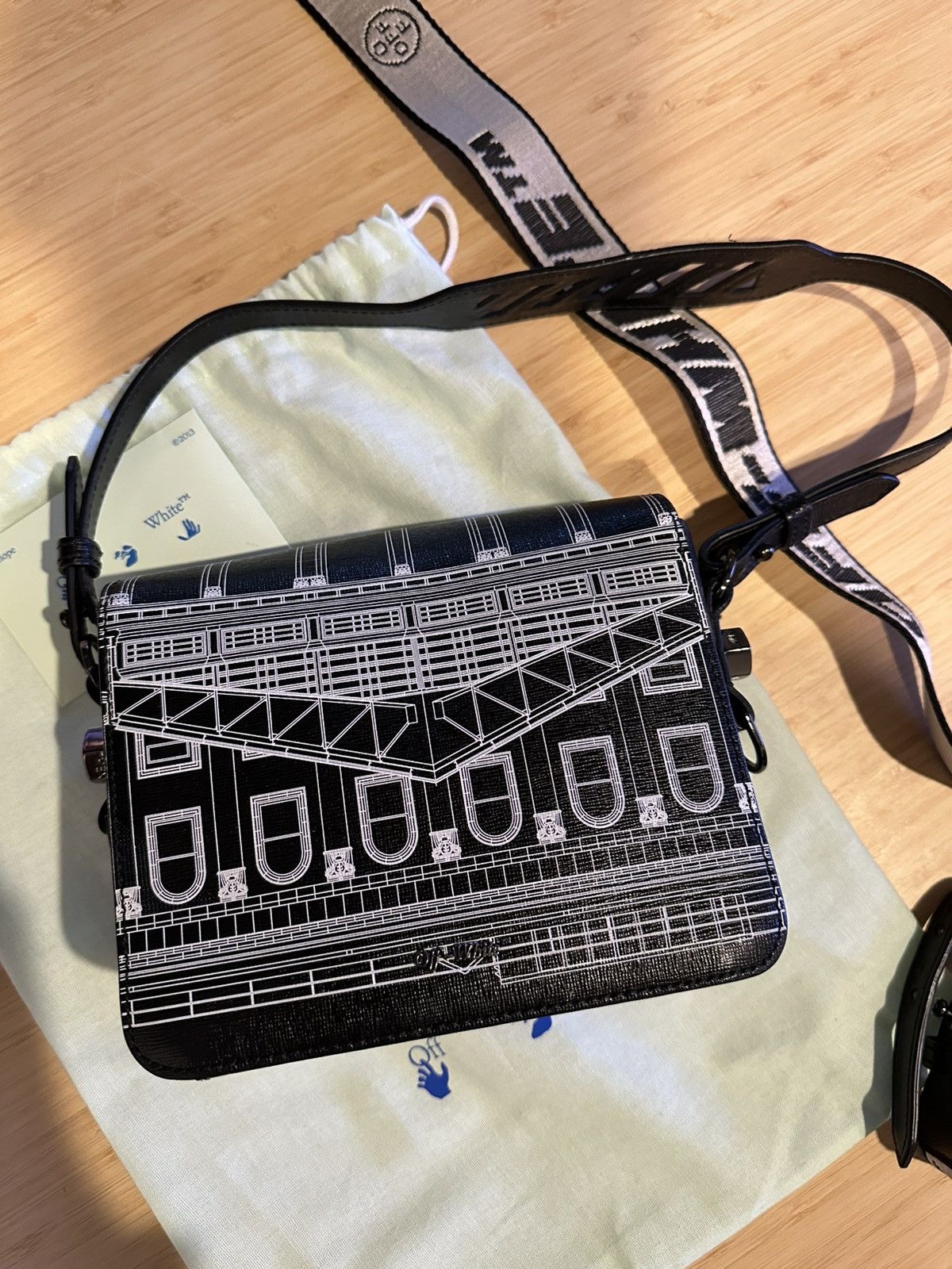 Off-White × Virgil Abloh Off White - “Figures of Speech” Bag Size ONE SIZE - 3 Thumbnail