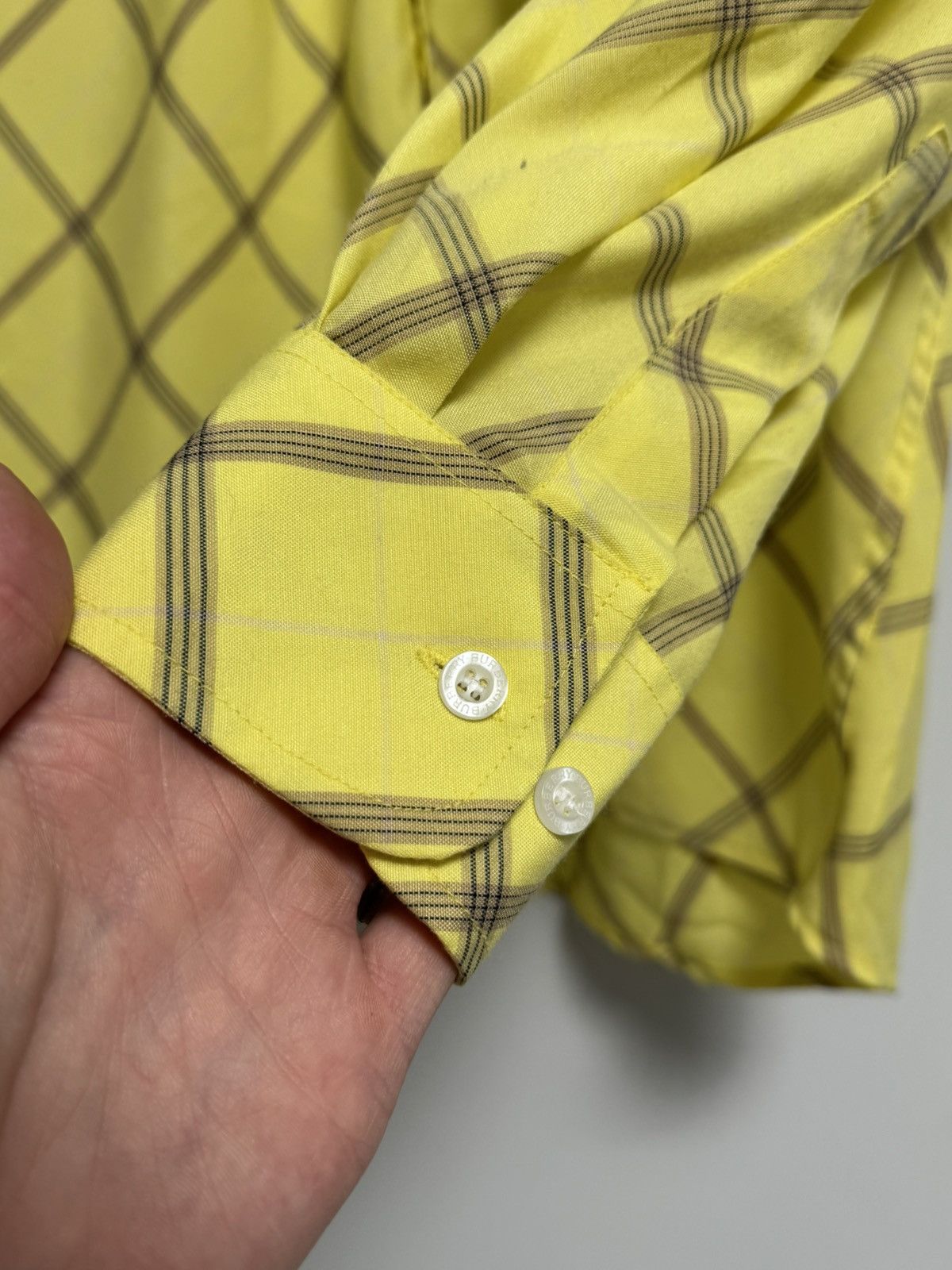 Burberry Burberry Button Up T-Shirt yellov Luxury Size US XL / EU 56 / 4 - 8 Thumbnail