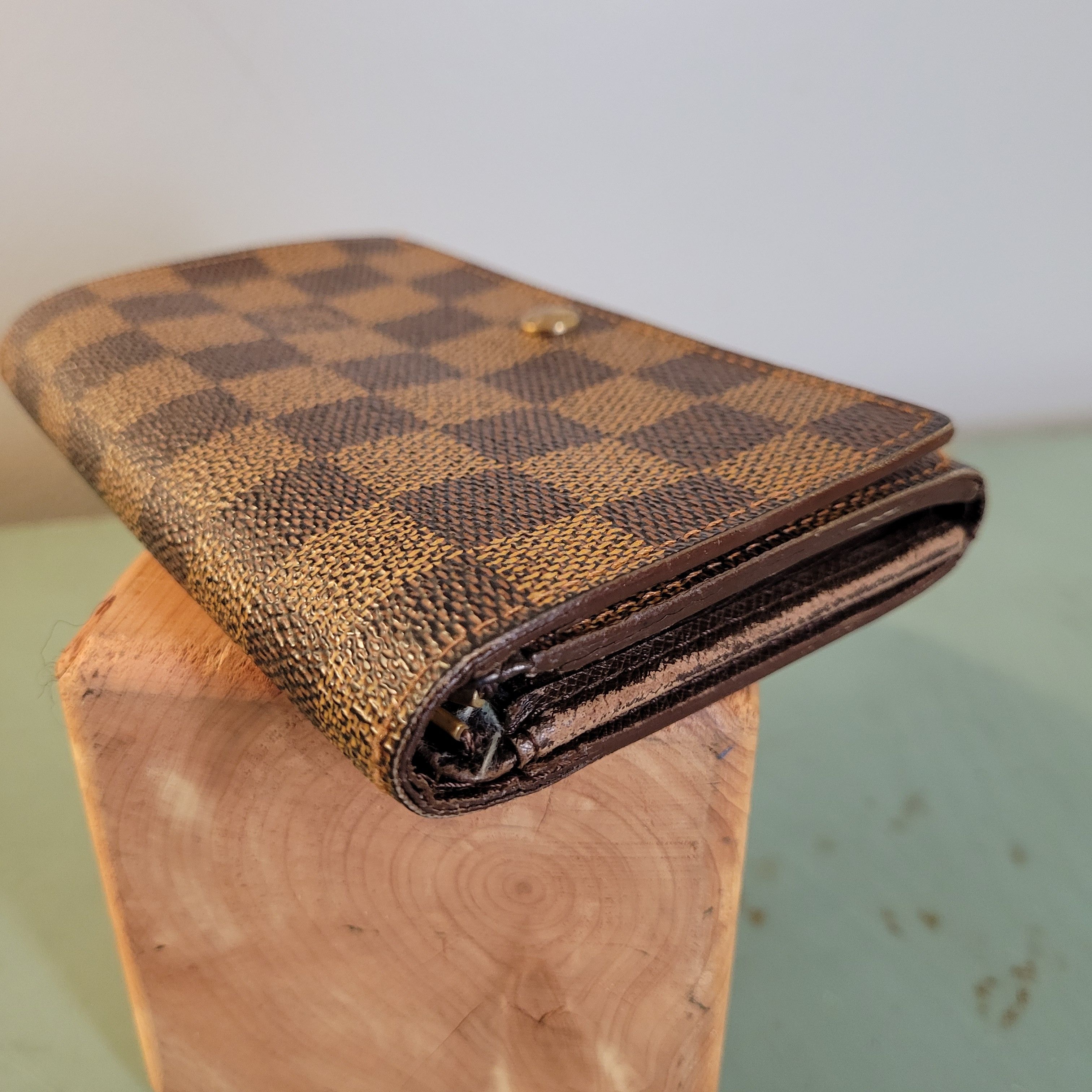 Louis Vuitton LV Damier Ebene Compact Long Wallet Size ONE SIZE - 4 Thumbnail