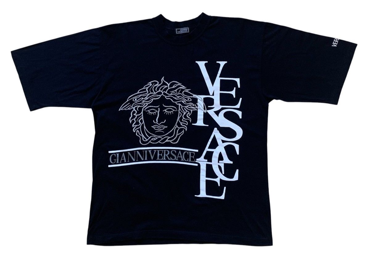 Versace Rare.. Versace Medusa Embroidered T Shirt Size US XL / EU 56 / 4 - 1 Thumbnail