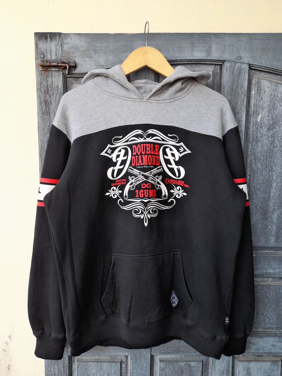 Japanese Brand Vintage Double Diamond 2 Guns Hoodie Black/Grey 00s Y2k Size US XXL / EU 58 / 5 - 1 Thumbnail