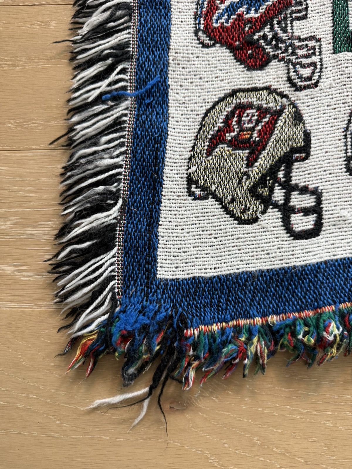 NFL Rare Vintage NFL Team Helmets Field Woven Throw Blanket Size ONE SIZE - 10 Thumbnail