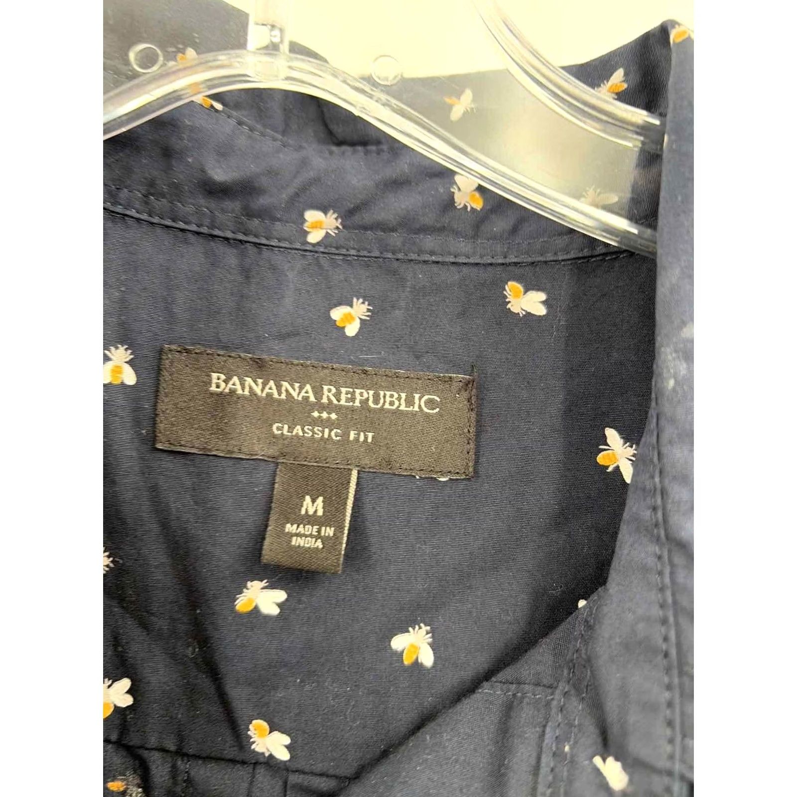 Banana Republic Banana Republic Button Down Navy Medium Shirt Men or Womens? Size M / US 6-8 / IT 42-44 - 3 Thumbnail