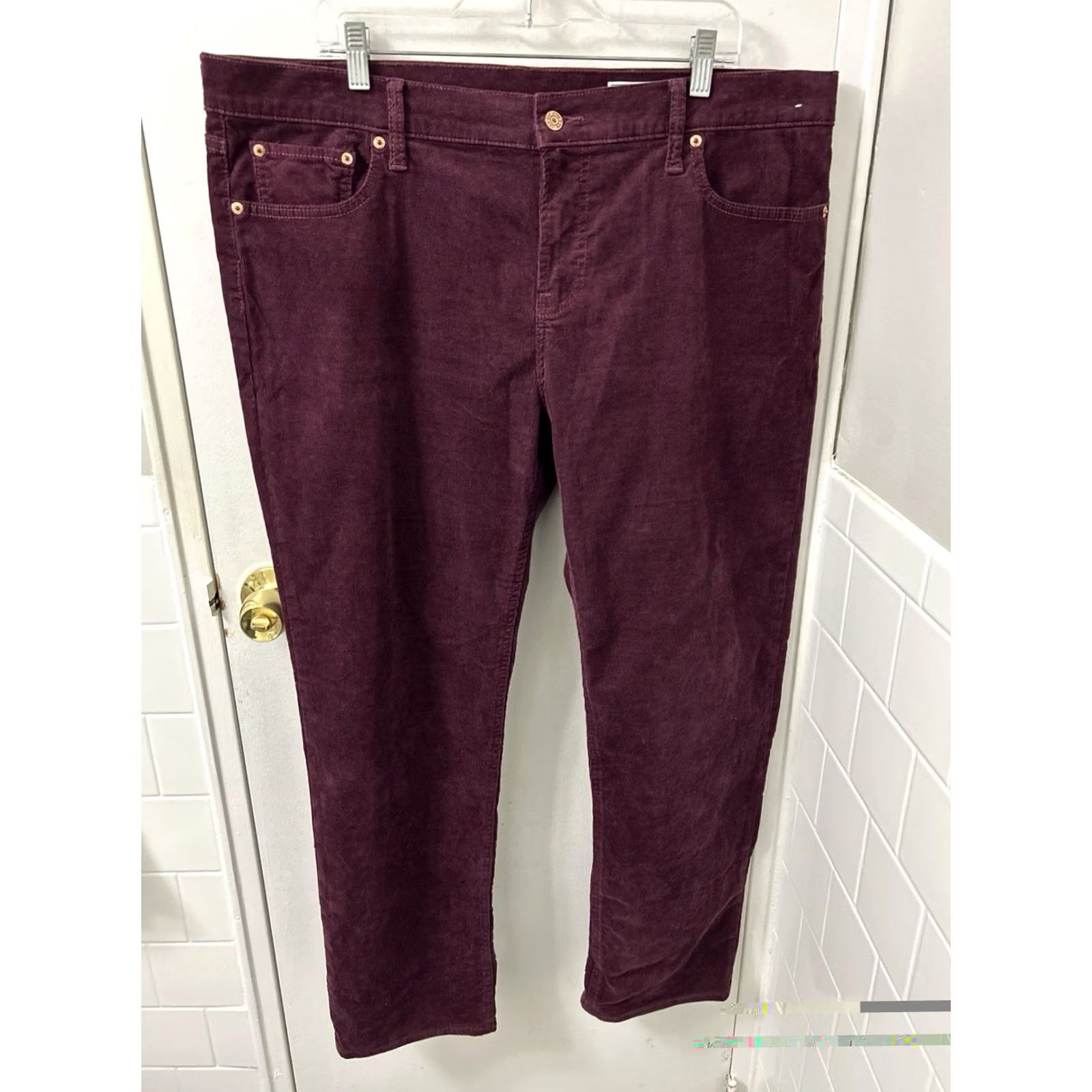 Gap Gap Pants Womens Size 42x30 Burgundy Corduroy Straight Leg Stretch Trousers Size 28" / US 6 / IT 42 - 2 Thumbnail