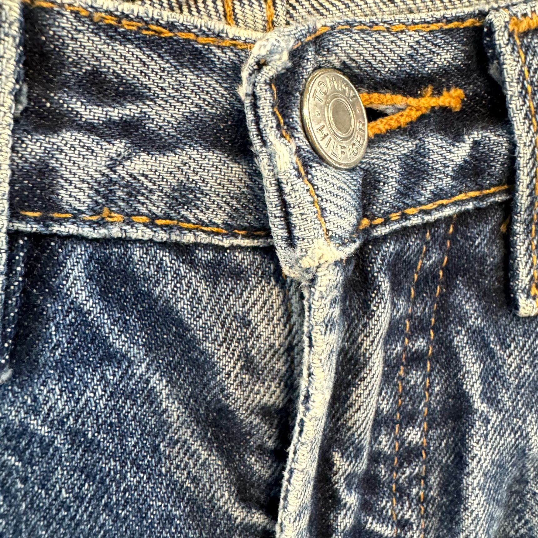 Tommy Hilfiger VINTAGE Tommy Hilfiger Jeans Womens 2 4 25 26 Denim Blue 90s Straight Tapered Leg Mid Rise Grunge Mens Womens Size 26" / US 2 / IT 38 - 6 Thumbnail