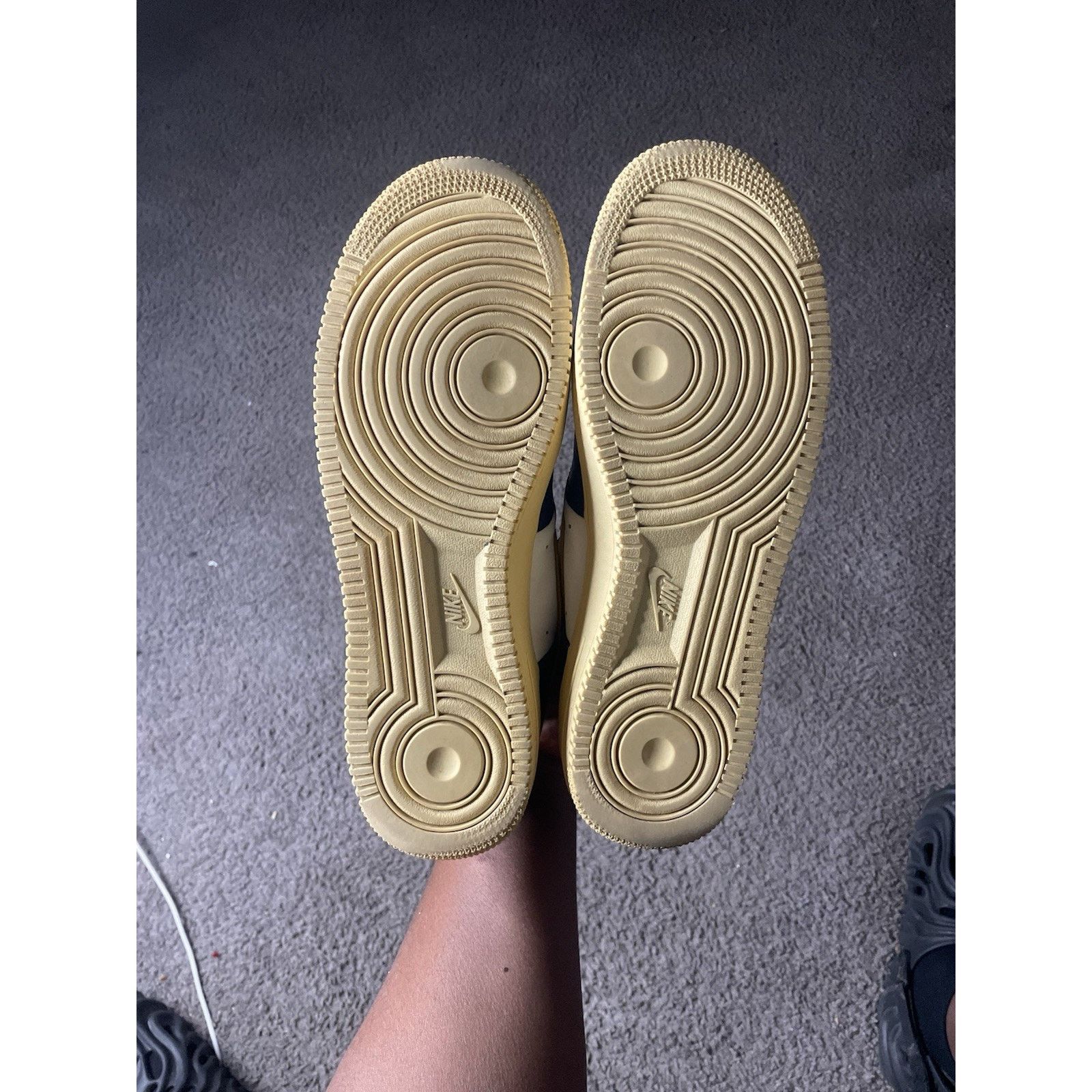 Nike Size 11.5 - Nike Undefeated x Air Force 1 SP Low Dunk vs AF1 Size US 11.5 / EU 44-45 - 5 Thumbnail