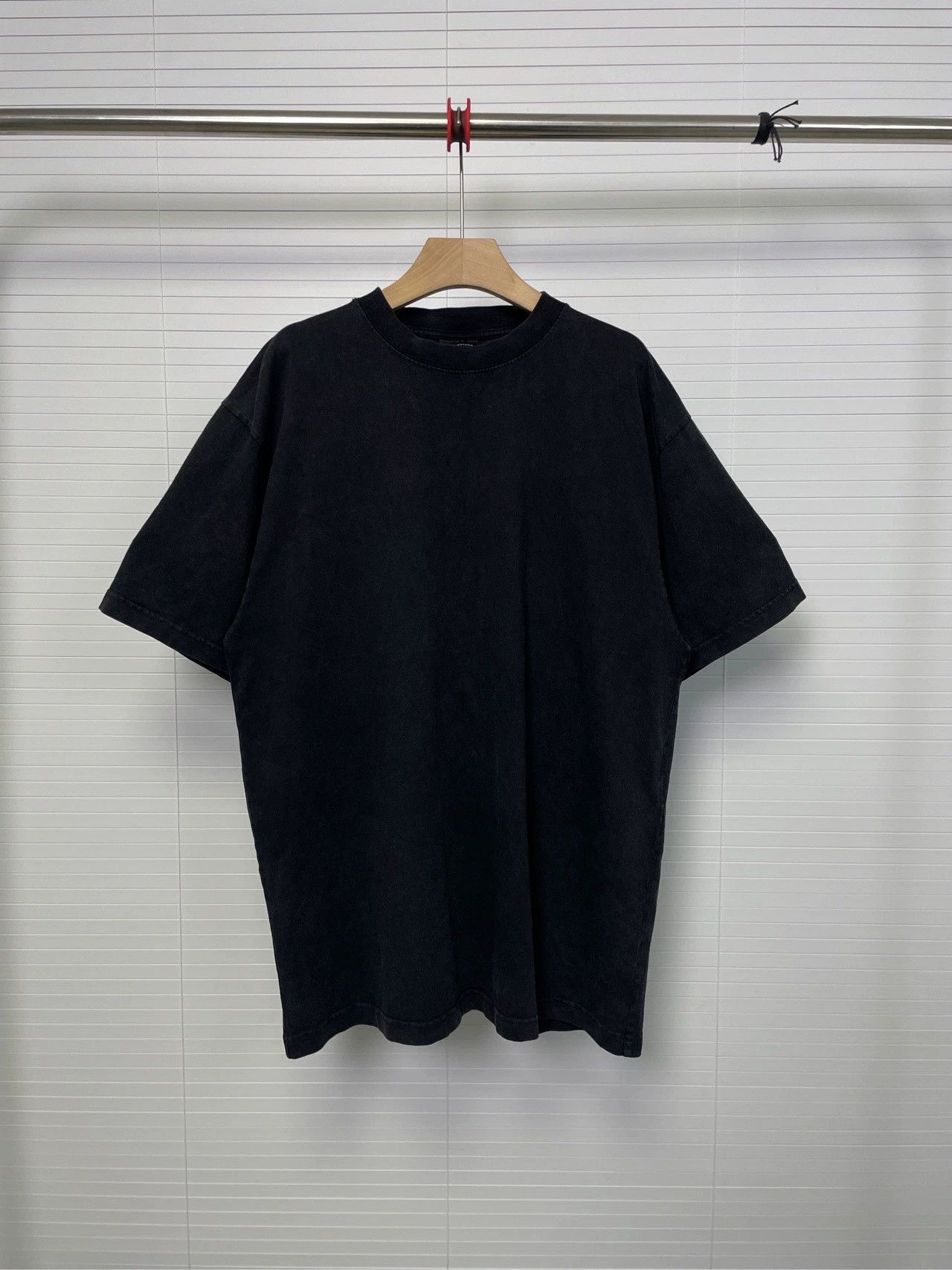 Balenciaga Balenciaga back rhinestone logo washed black short sleeved shirt Size US XS / EU 42 / 0 - 1 Thumbnail